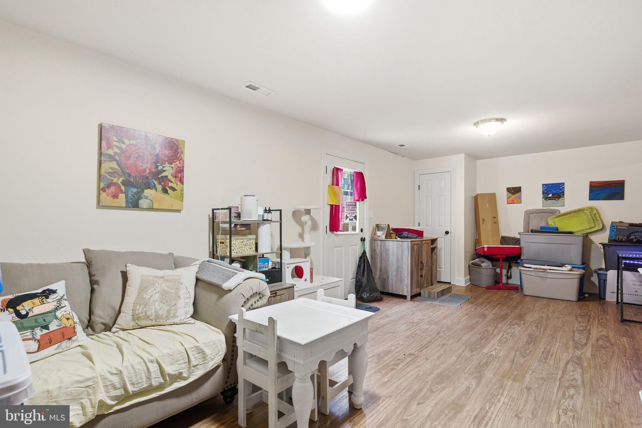 LEONARDS GRANT - Residential