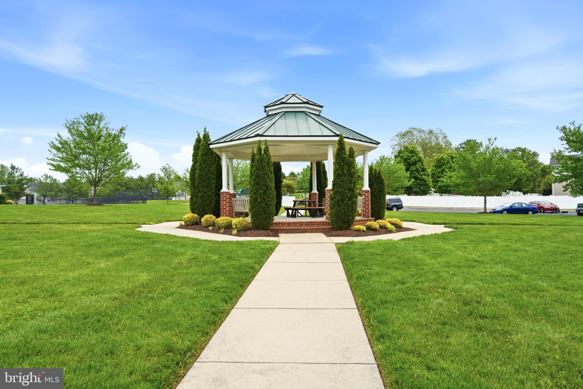 LEONARDS GRANT - Residential