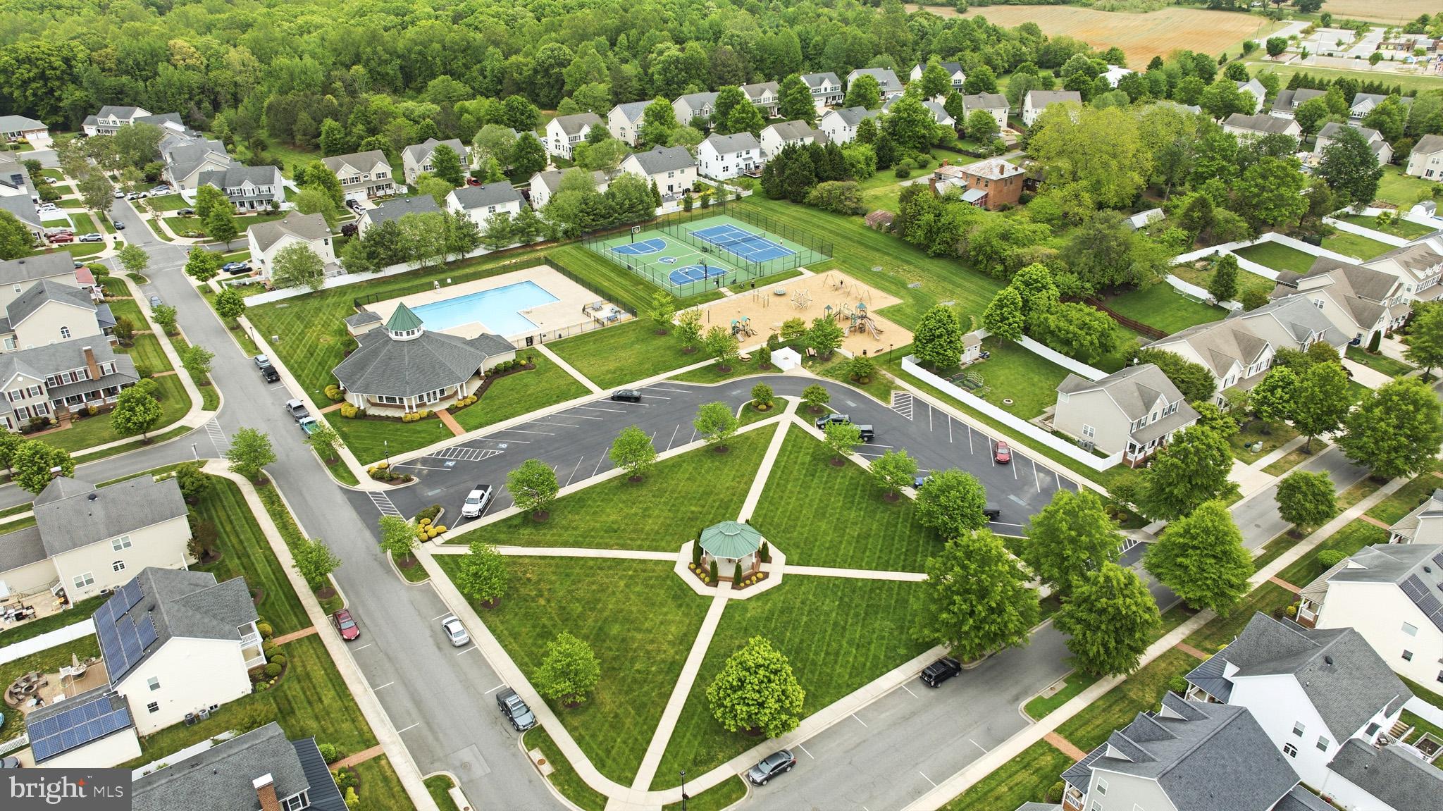 LEONARDS GRANT - Residential