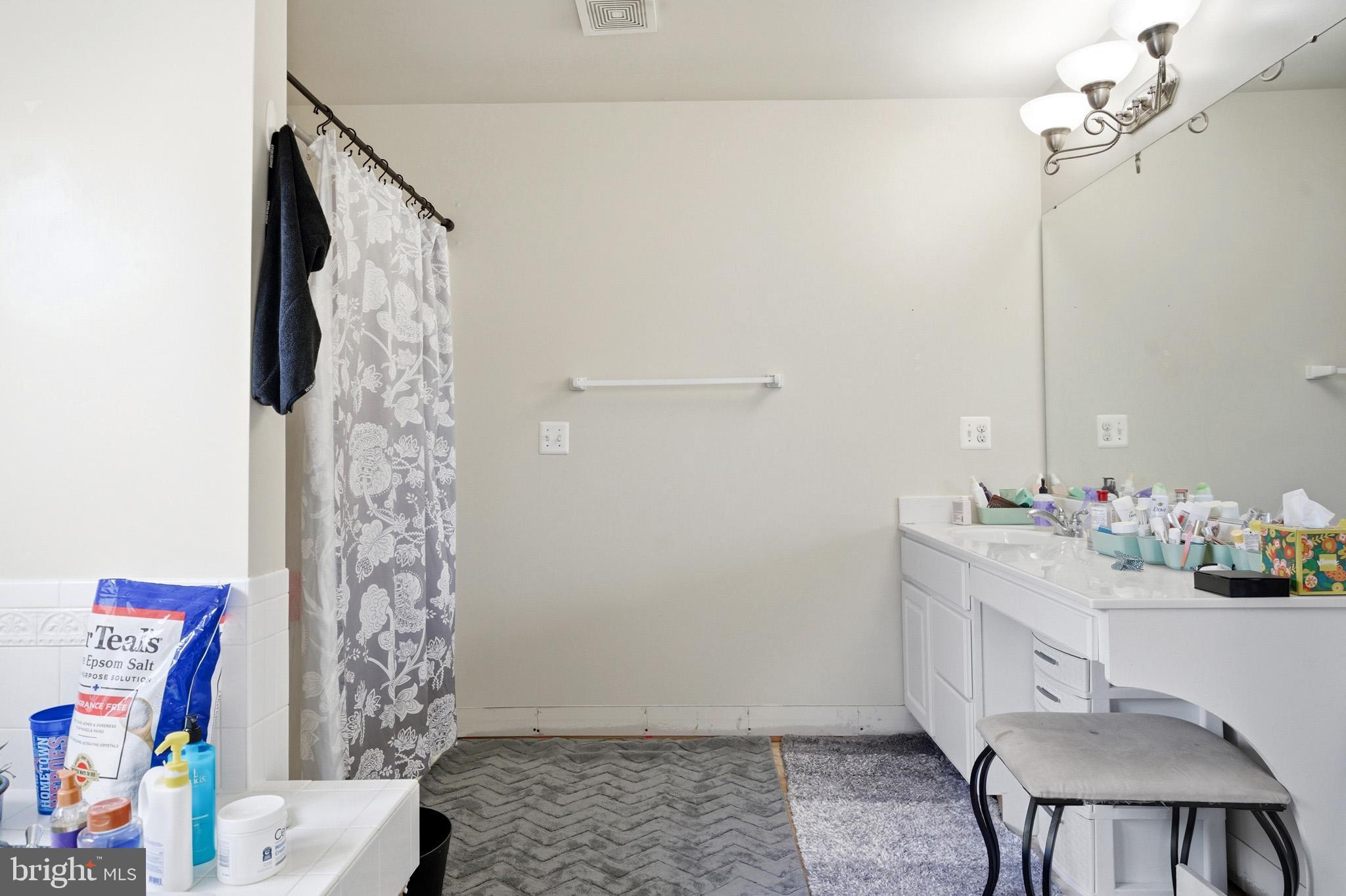 LEONARDS GRANT - Residential