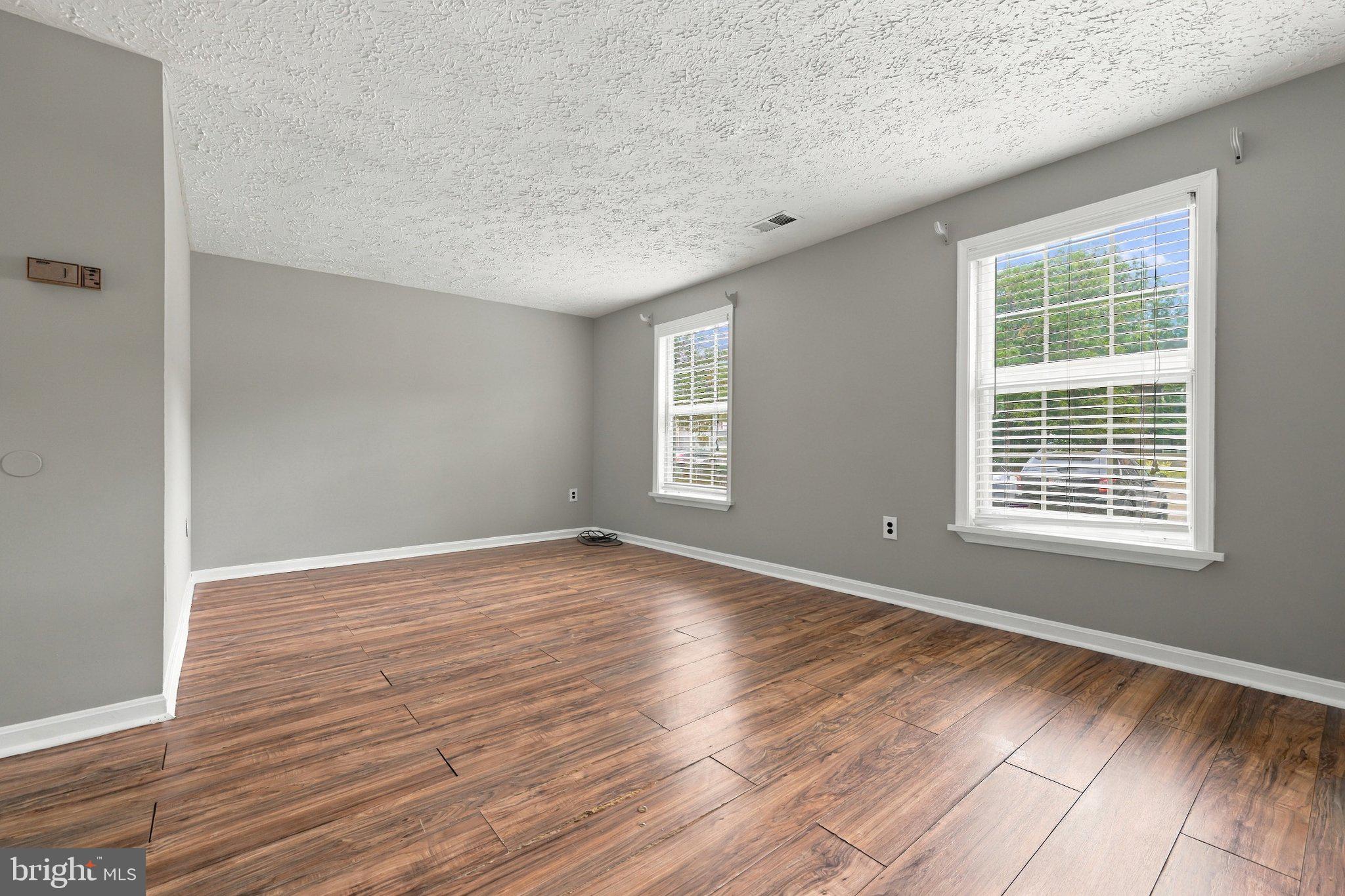 1554 PIN OAK DRIVE