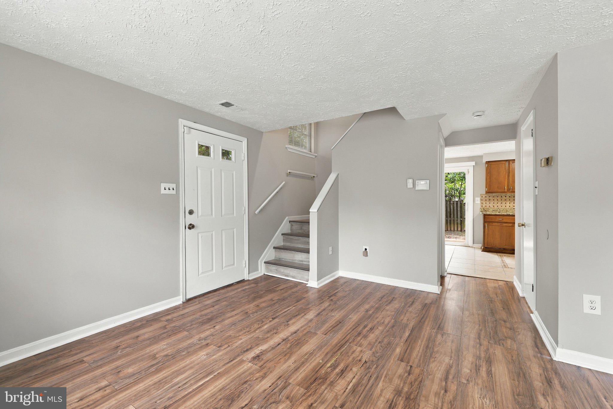 1554 PIN OAK DRIVE