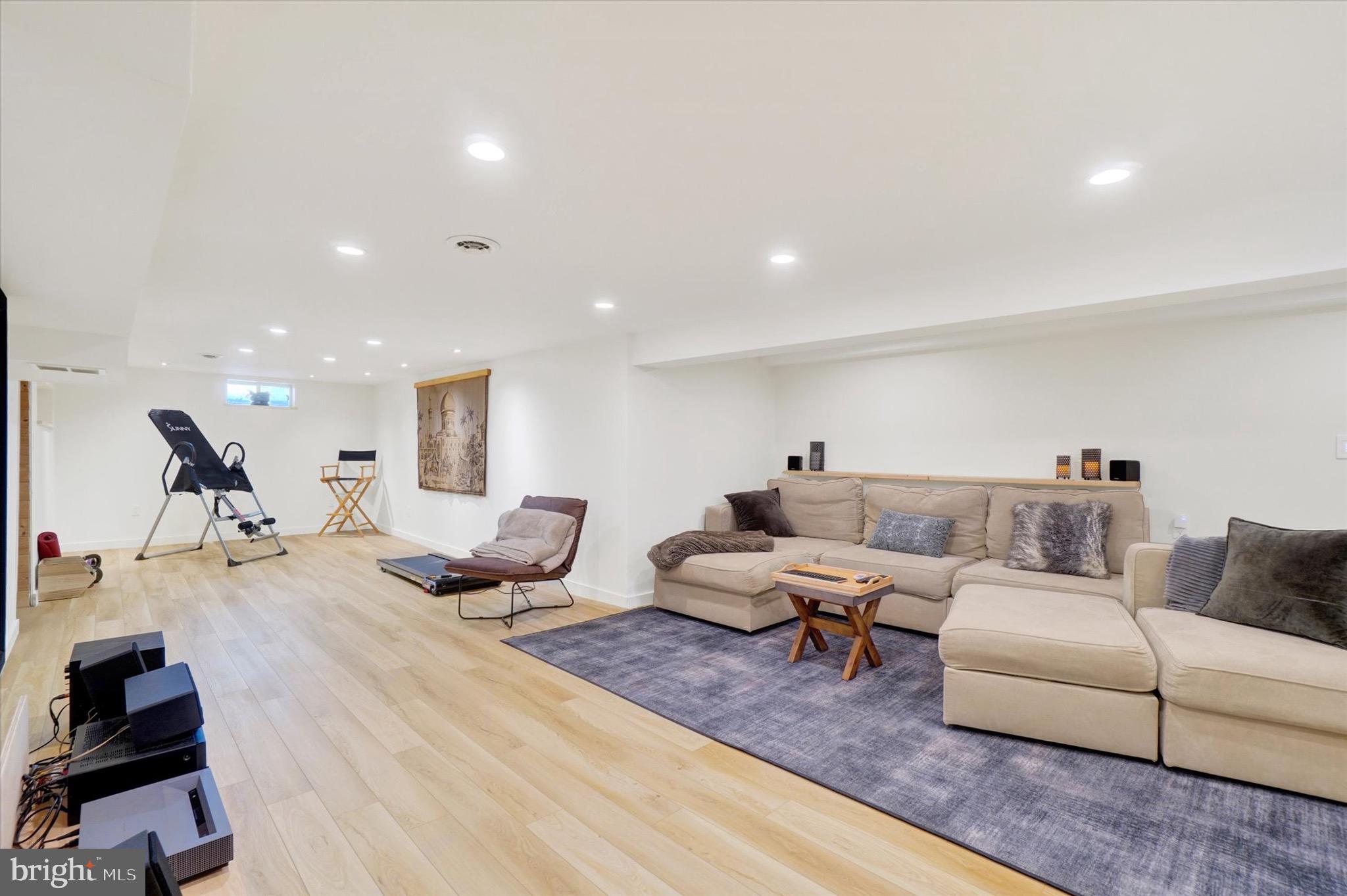 HIGHLAND PARK - Residential