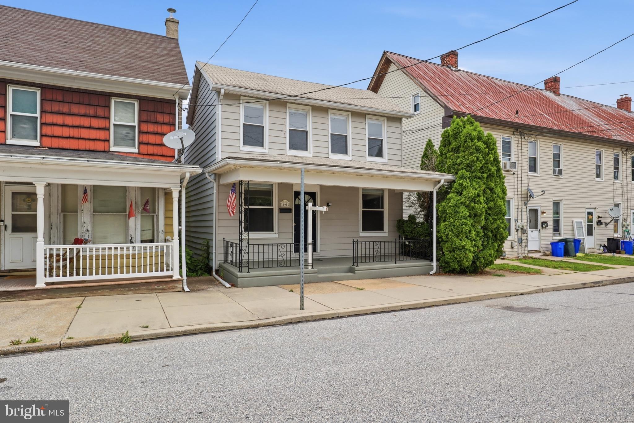 105 E MAPLE STREET