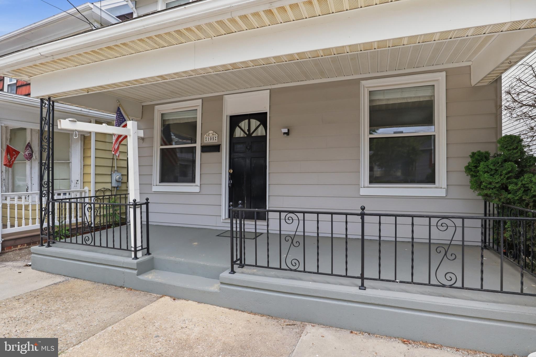 105 E MAPLE STREET