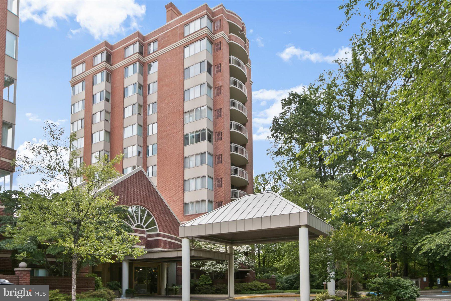 5802 NICHOLSON LANE 2-407