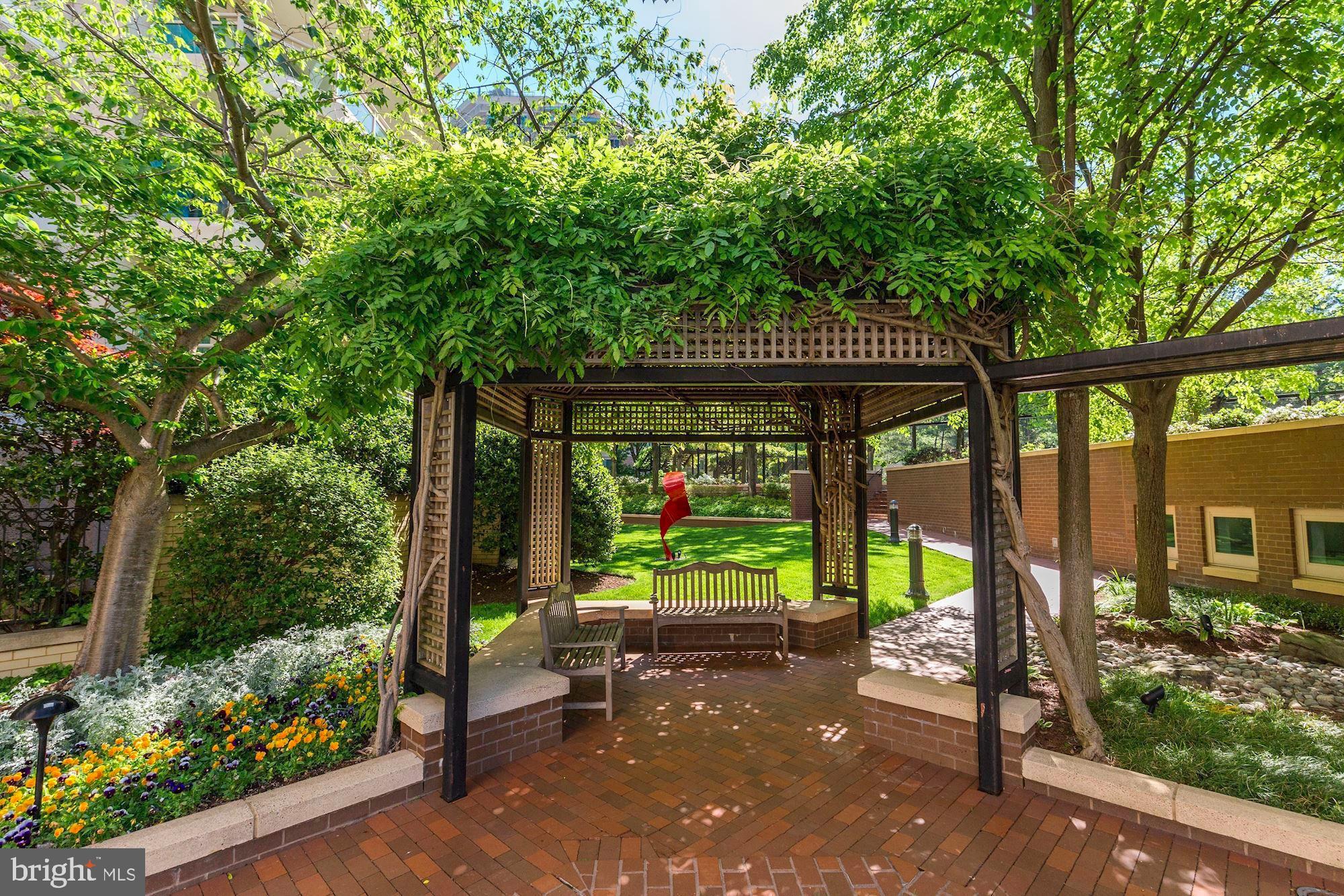 CHEVY CHASE - Residential