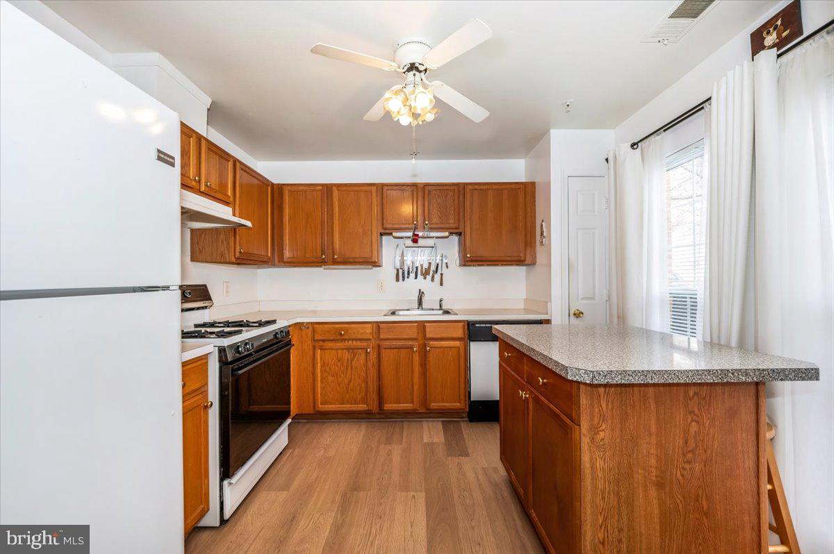 AMBER RIDGE AT MILESTONE - Residential