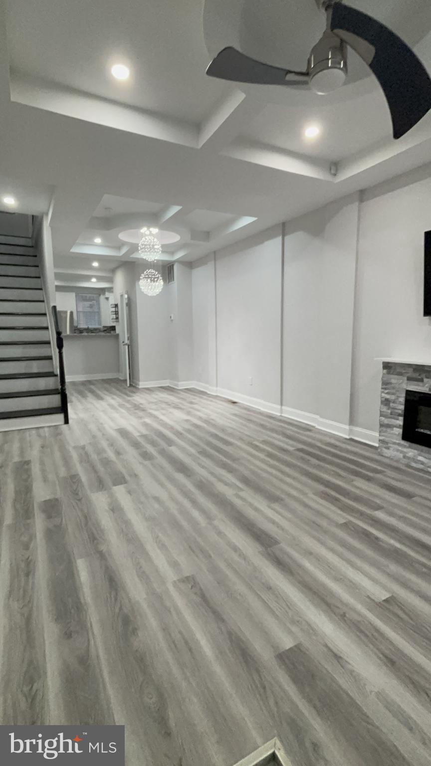 ELLWOOD PARK - Residential Lease