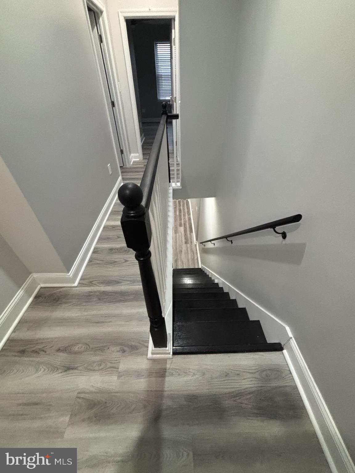 ELLWOOD PARK - Residential Lease