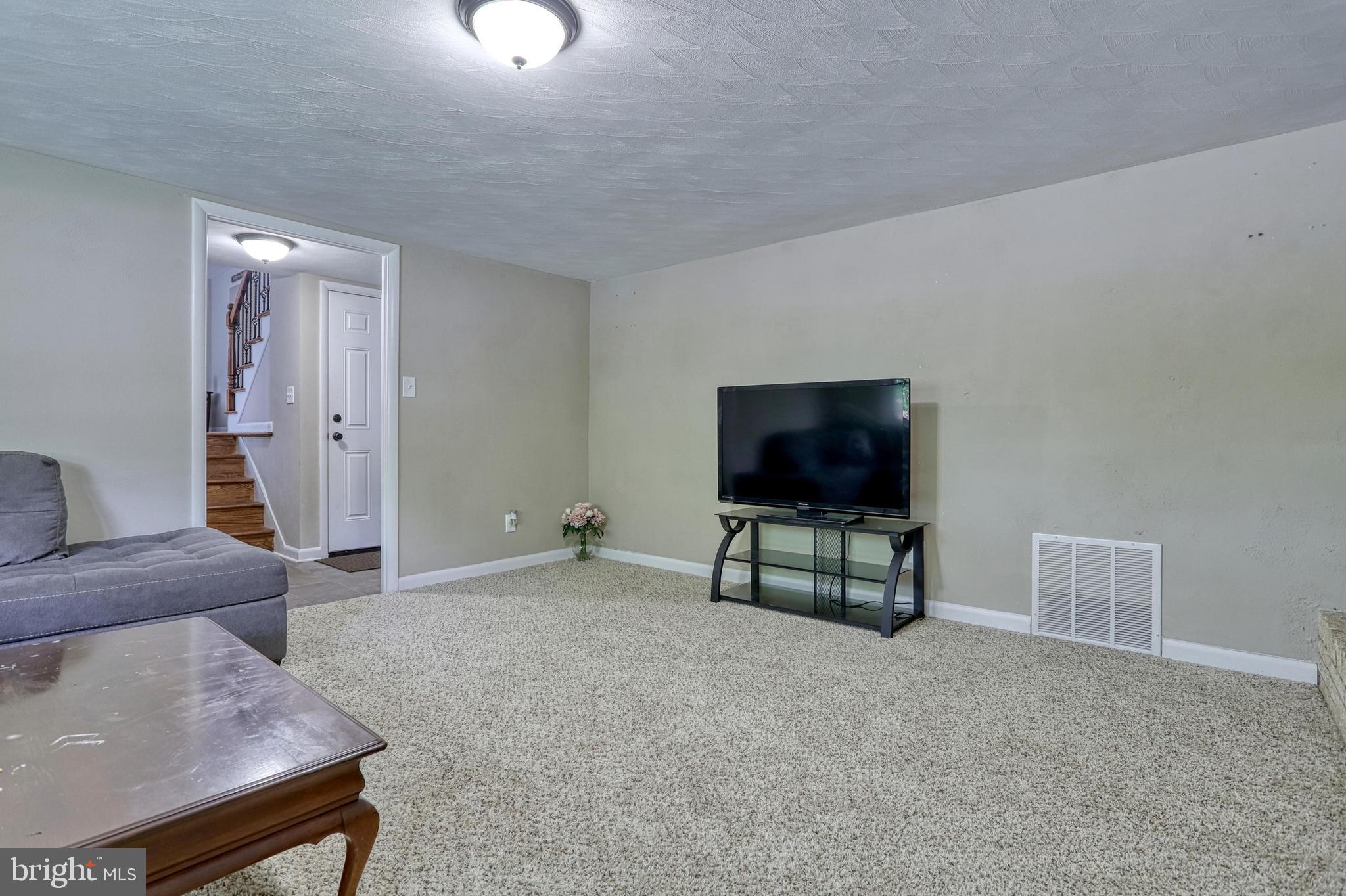 HAINES ACRES - Residential