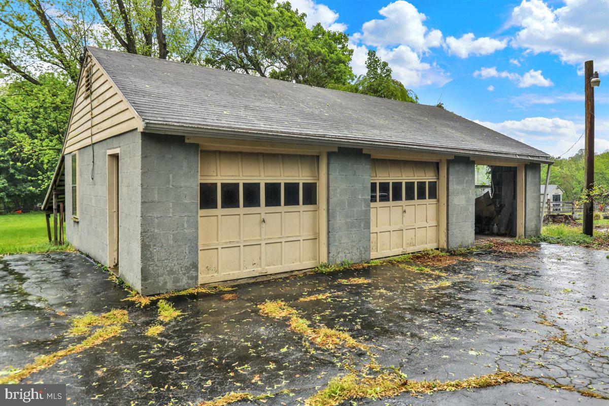 2315 STRASBURG ROAD