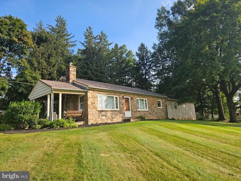 Photo of 1531 N Reading Road, STEVENS, PA 17578 (MLS # PALA2056298)