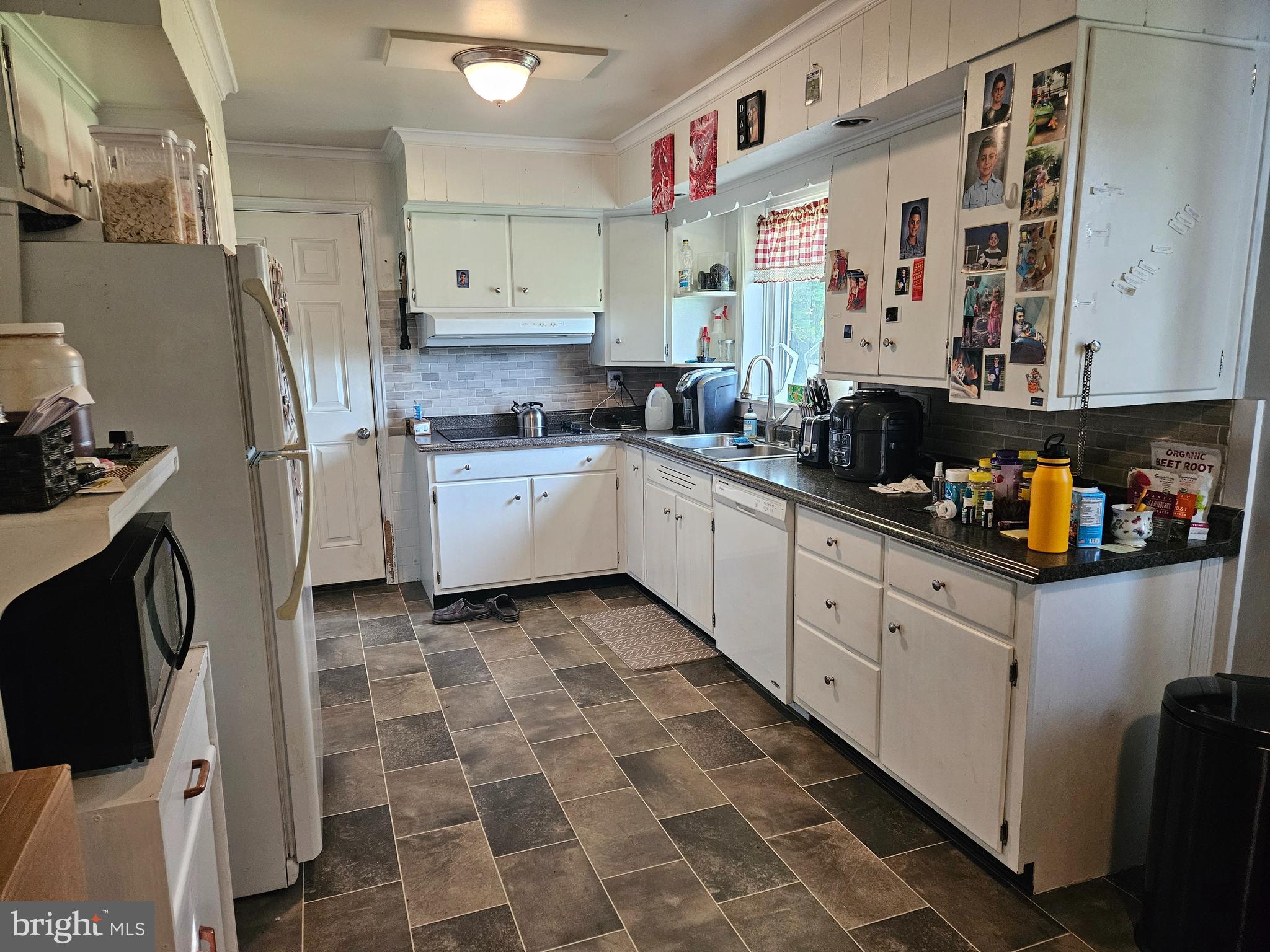 1531 N READING ROAD