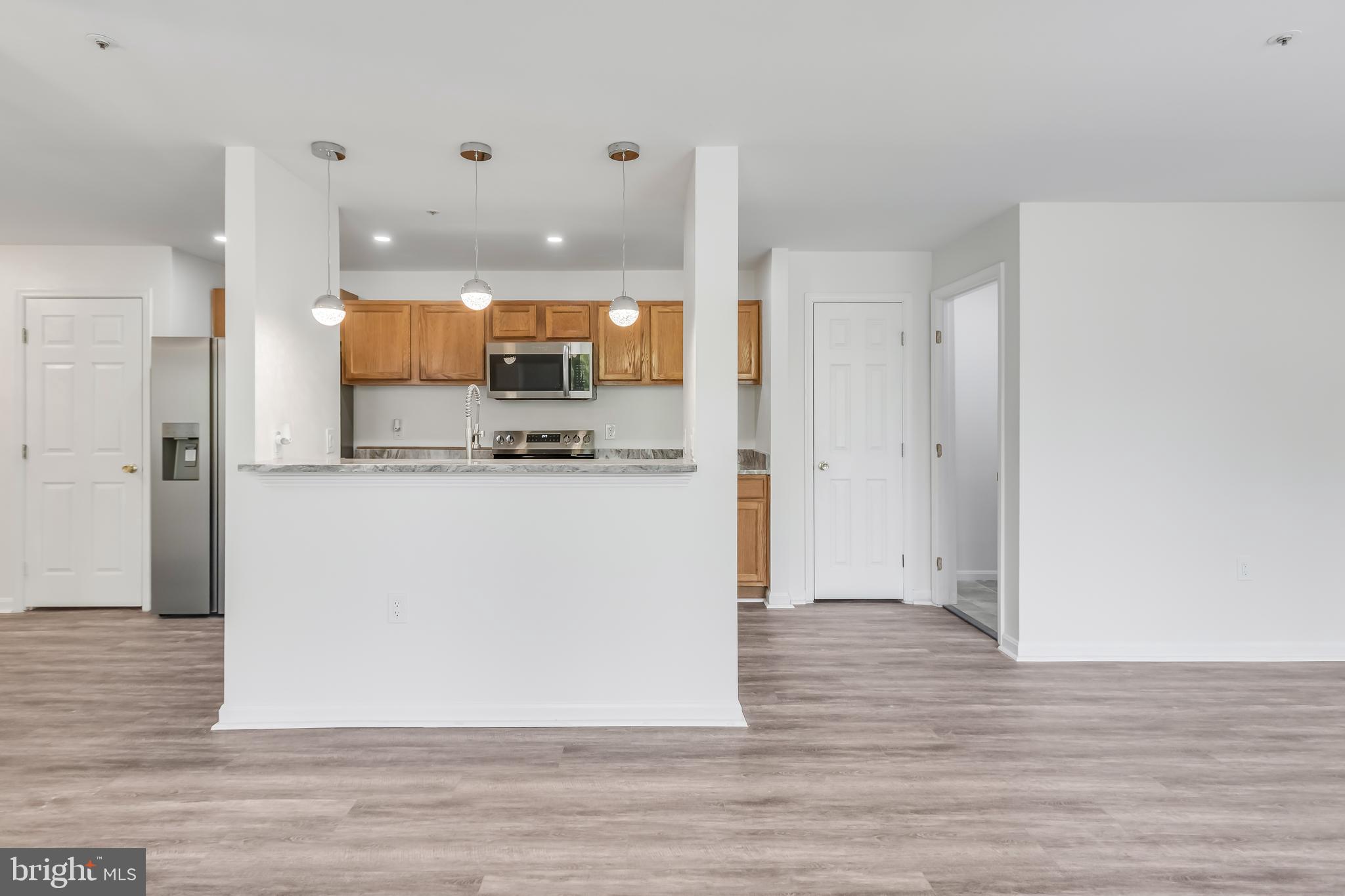 9700 LAKE POINTE COURT 202