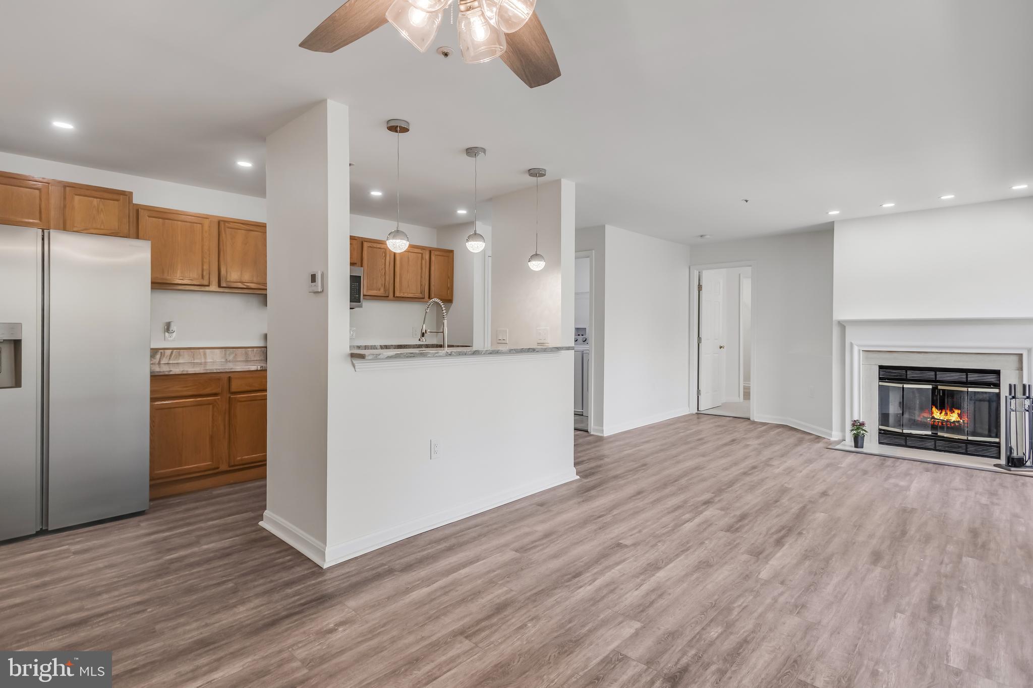 9700 LAKE POINTE COURT 202