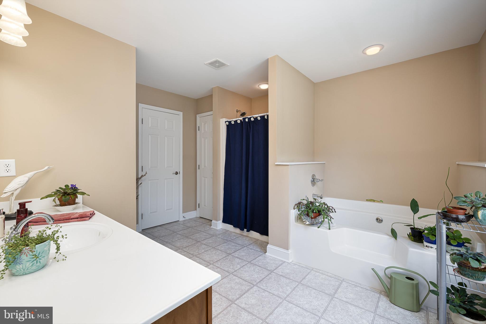 LAKE WILDERNESS - Residential