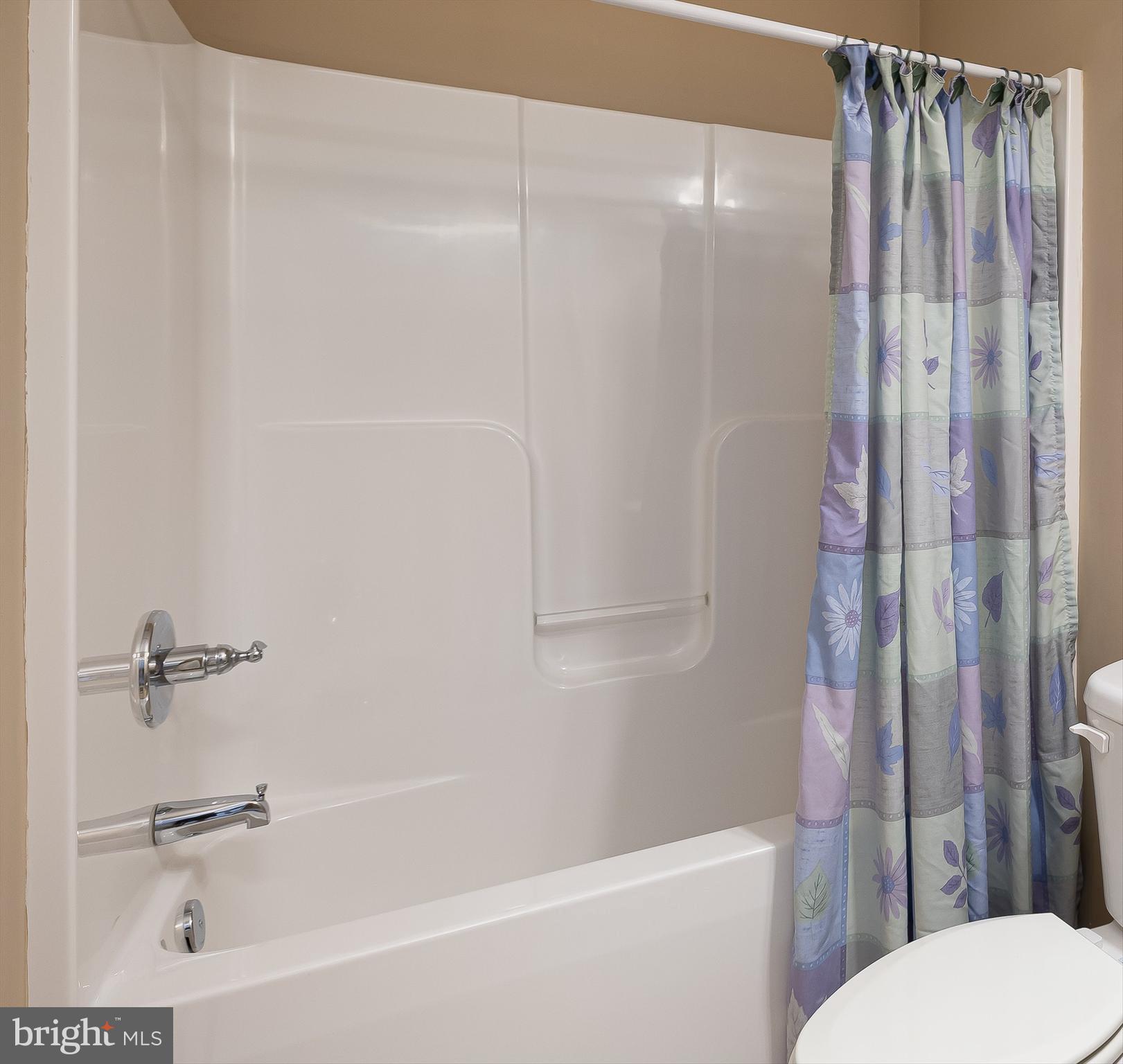 LAKE WILDERNESS - Residential