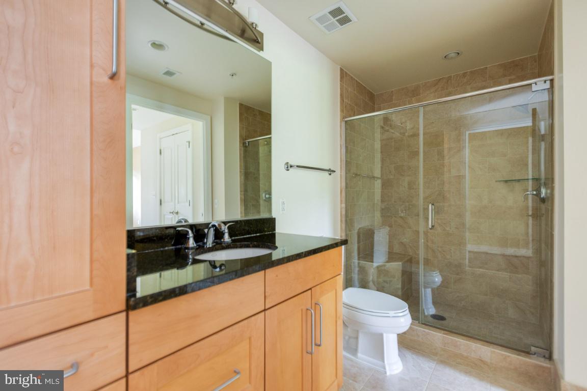 ONE PARK CREST CONDOMINIUM - Residential Lease