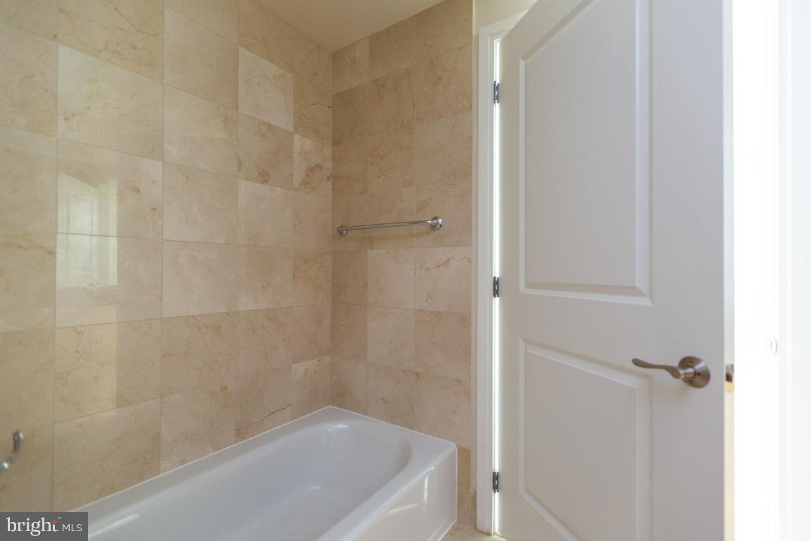 ONE PARK CREST CONDOMINIUM - Residential Lease