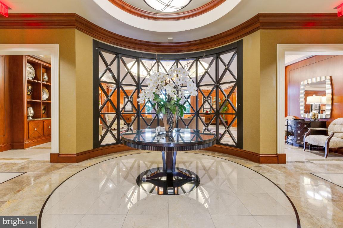 ONE PARK CREST CONDOMINIUM - Residential Lease