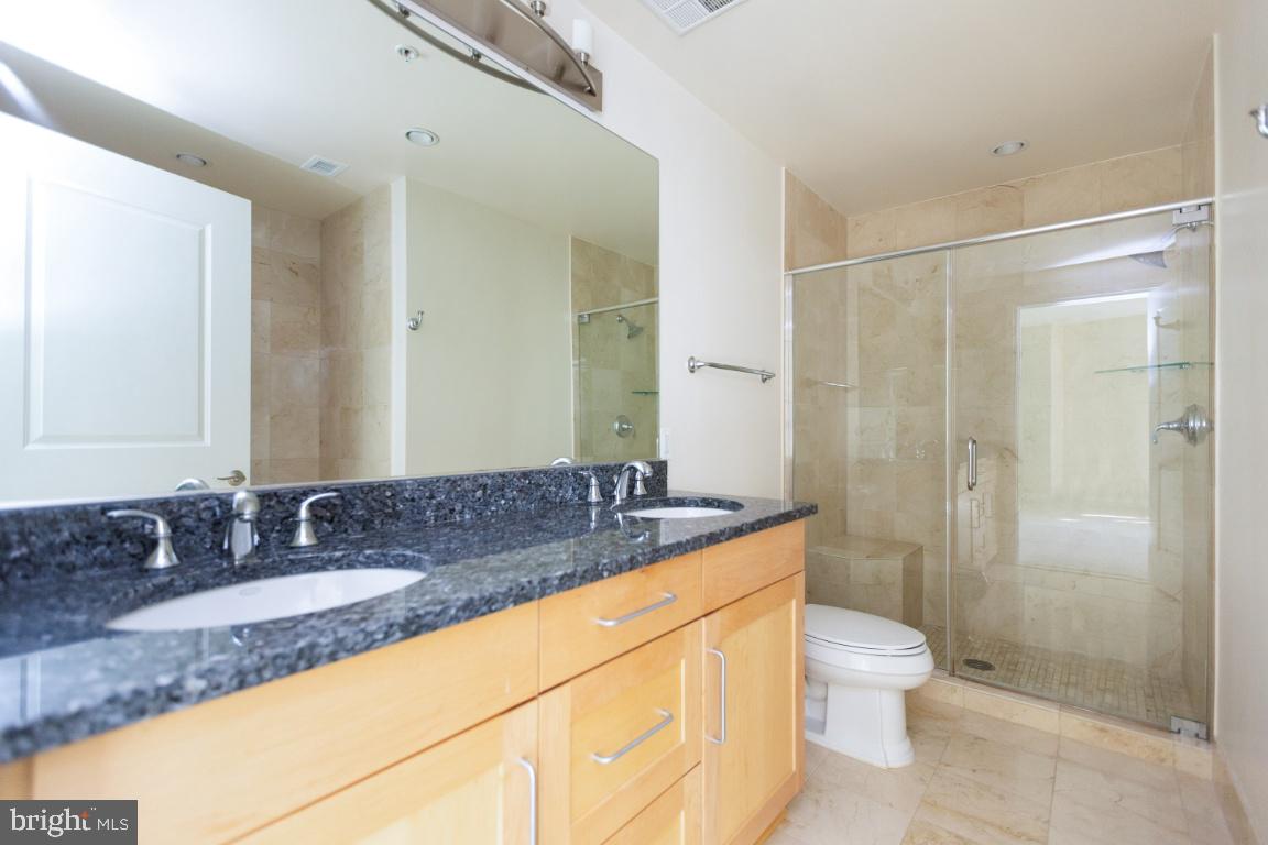 ONE PARK CREST CONDOMINIUM - Residential Lease