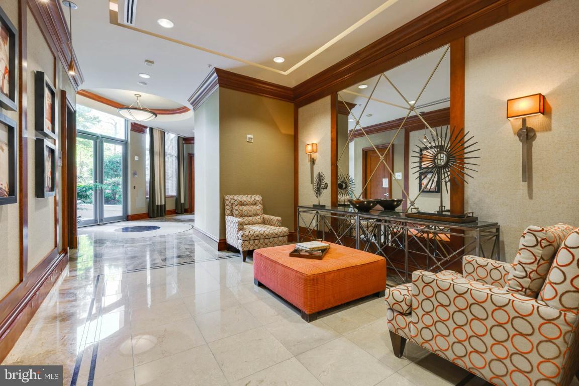 ONE PARK CREST CONDOMINIUM - Residential Lease