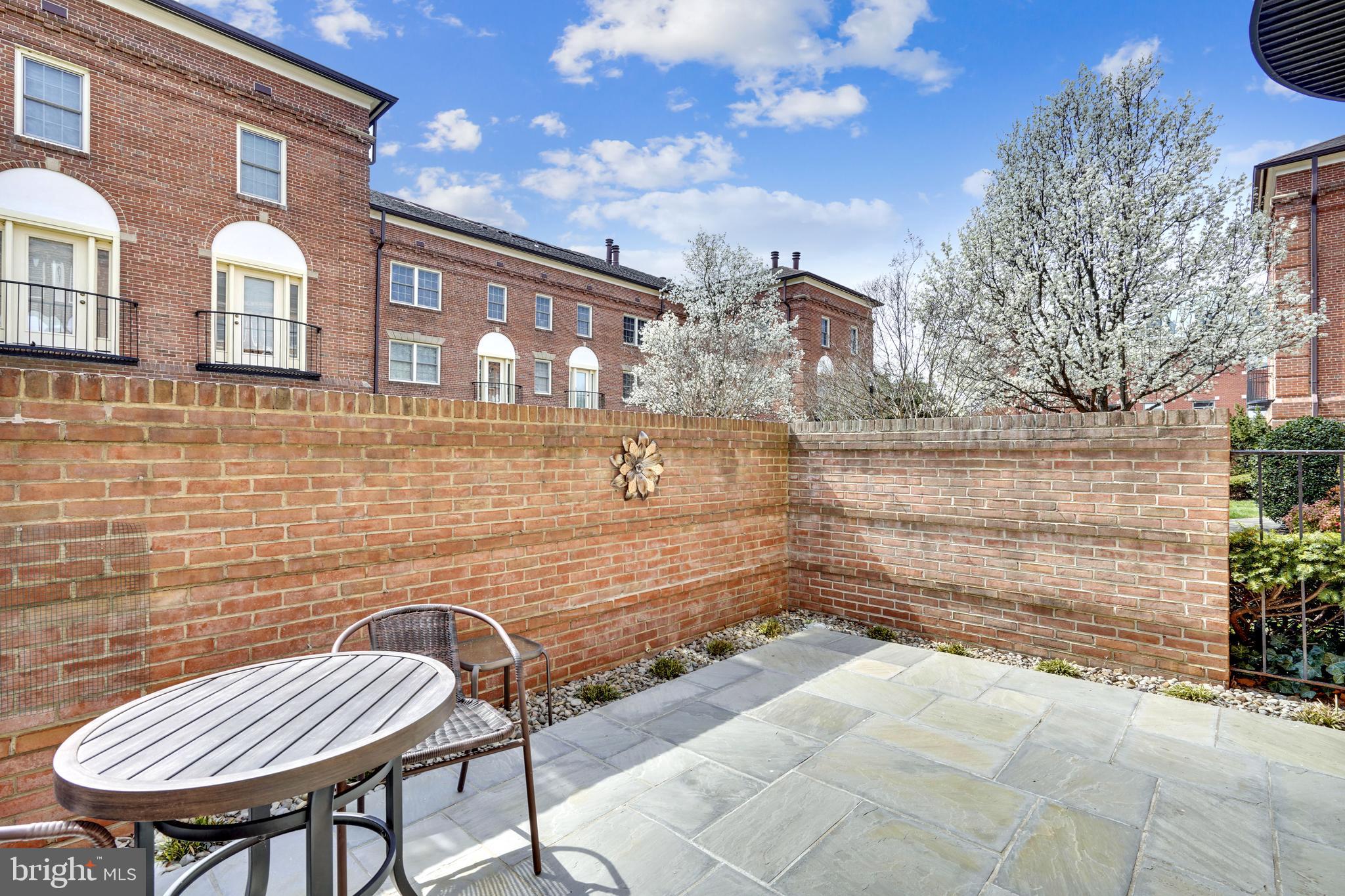 CANAL PLACE - Residential