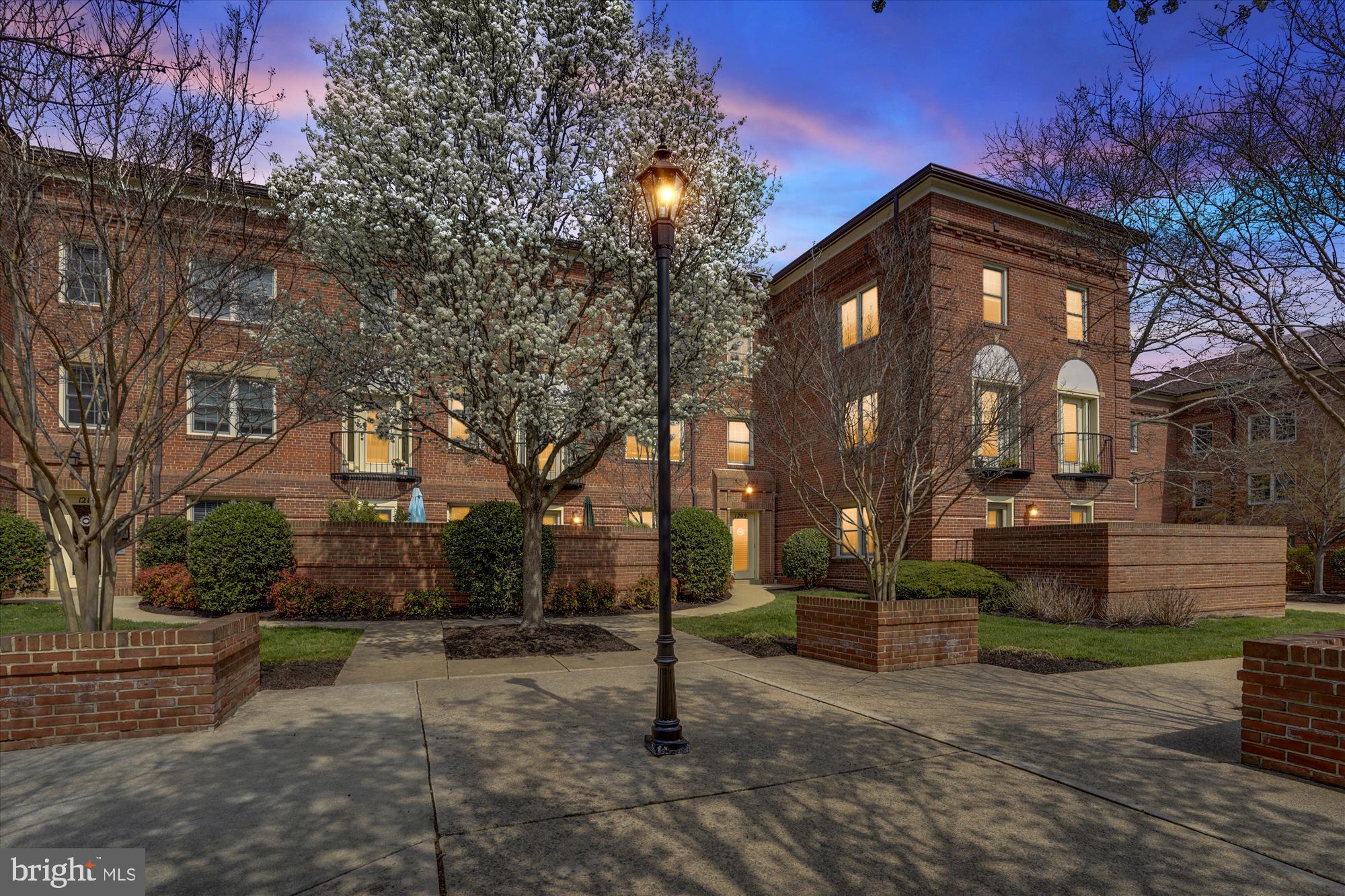 CANAL PLACE - Residential