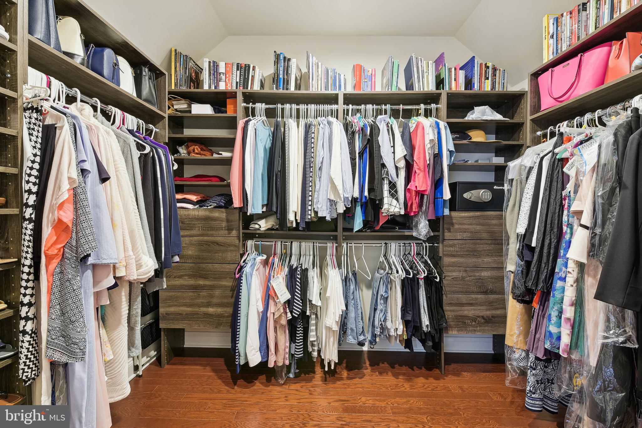 WEATHERSTONE - Residential