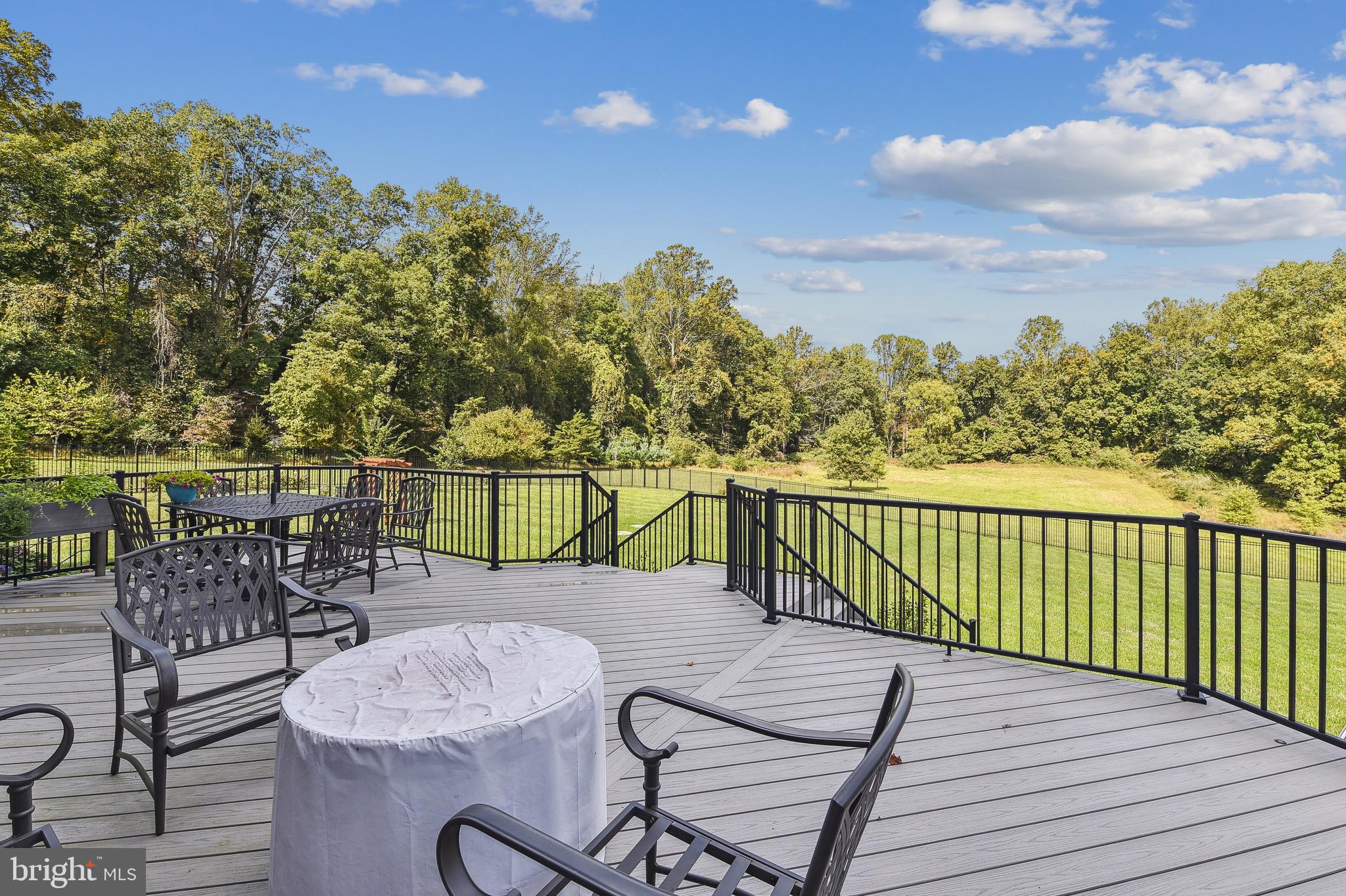 WEATHERSTONE - Residential