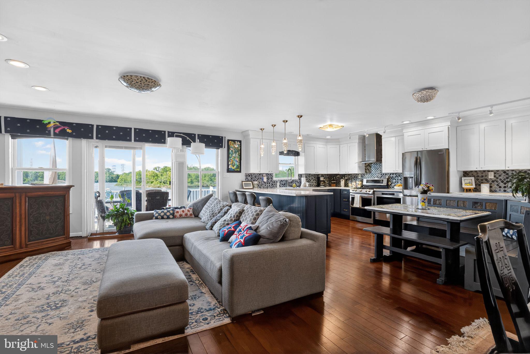 MURRAY POINT - Residential