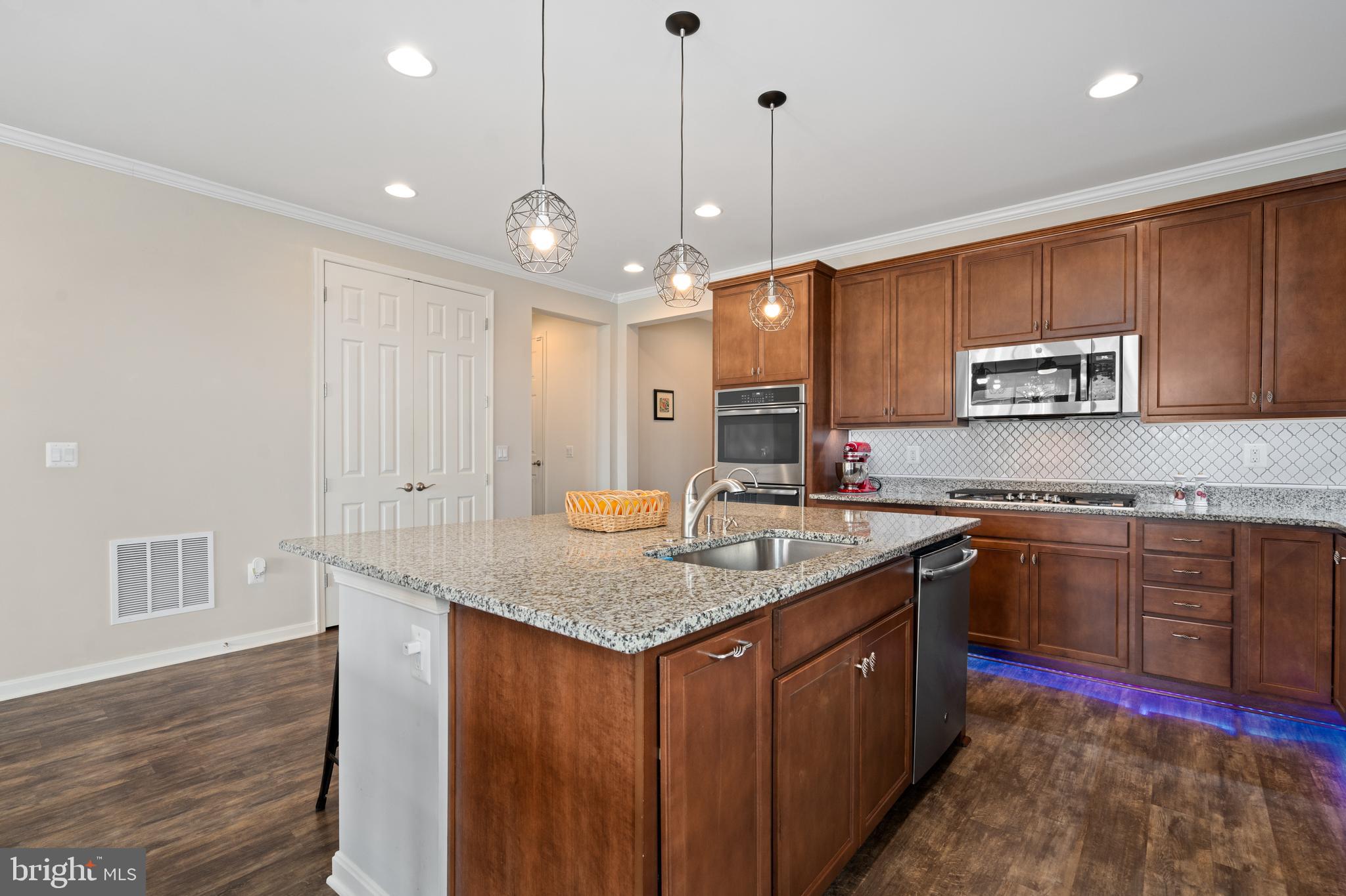 SOUTHERN HILLS - Residential