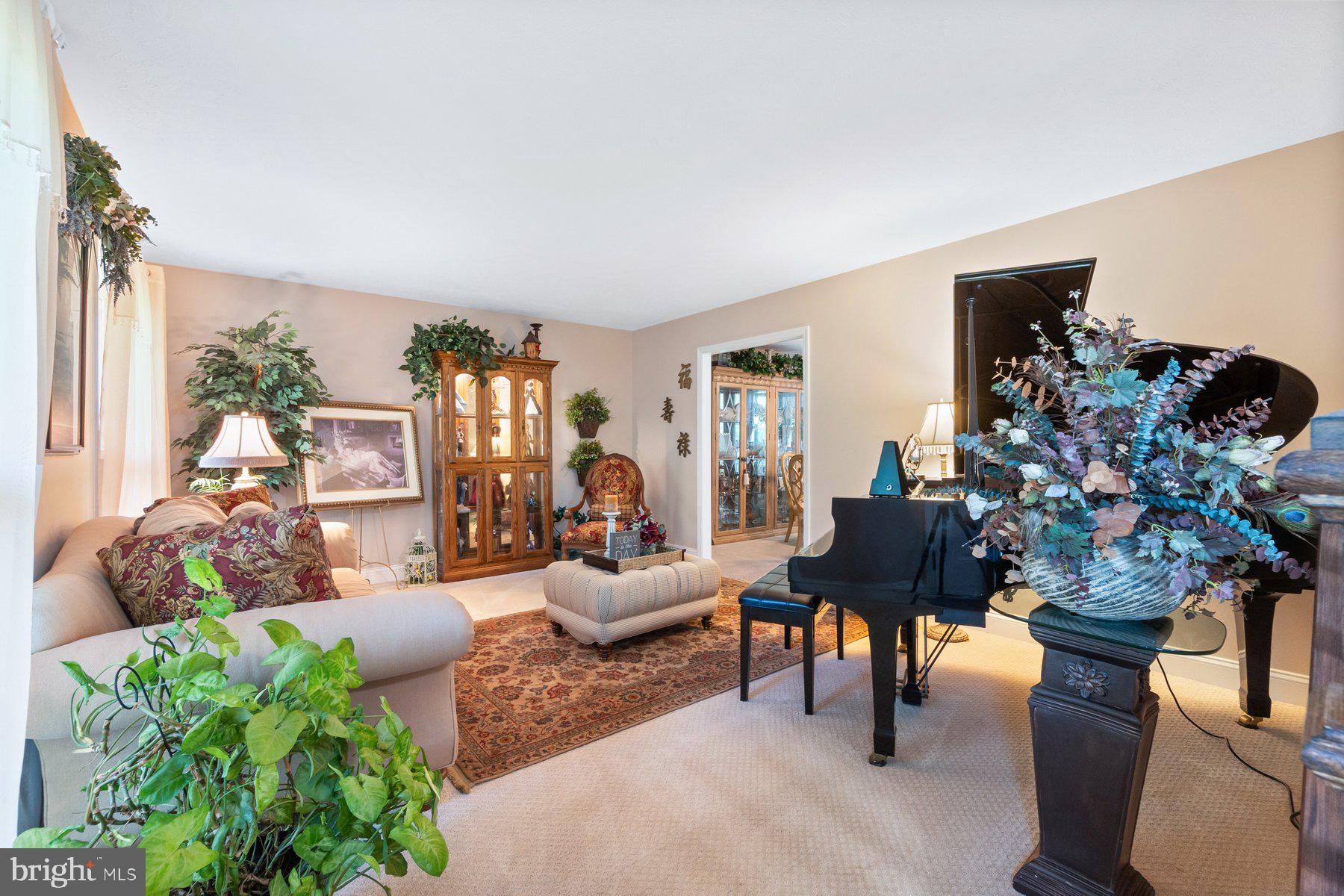 7265 YOLA LANE