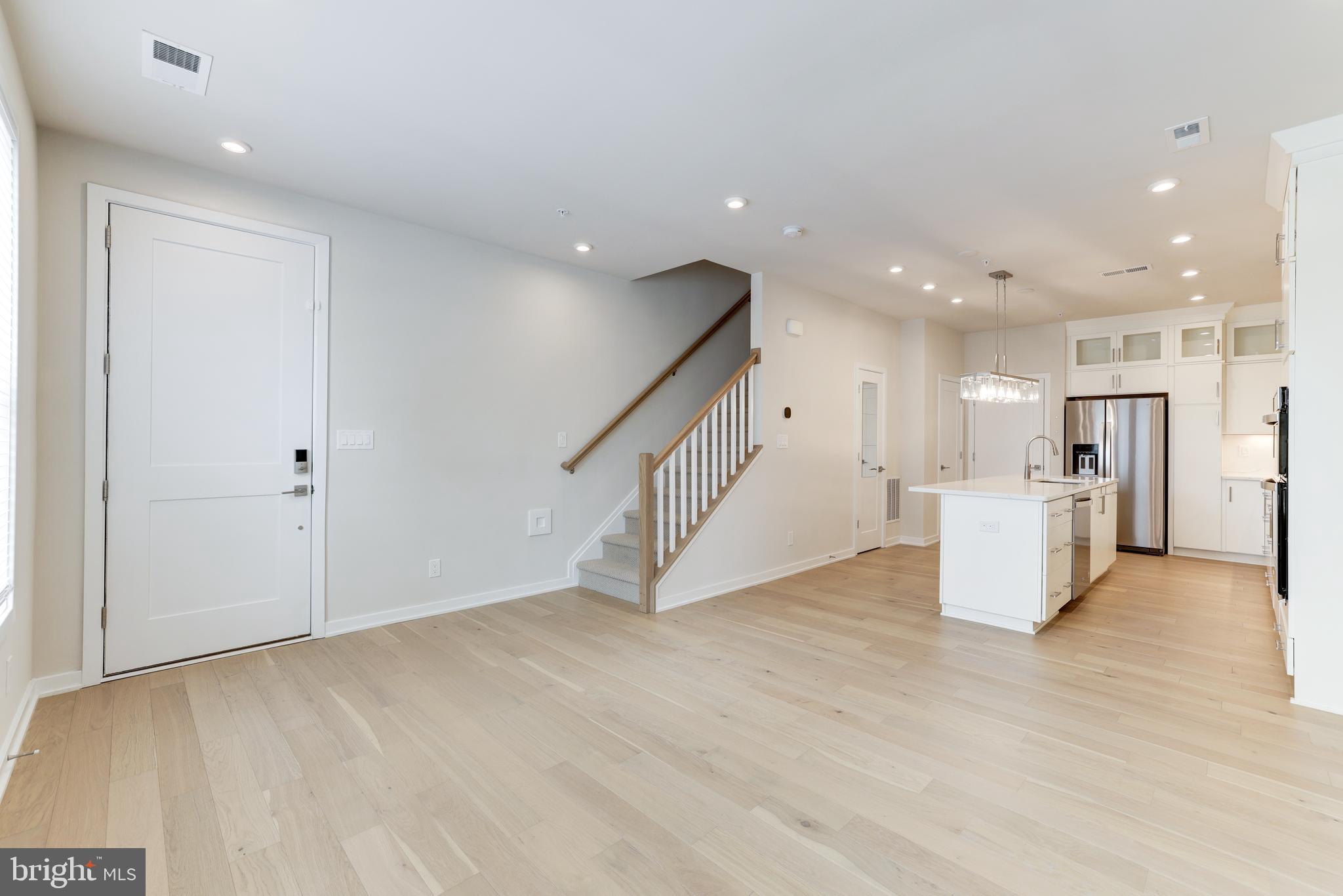 UNION PARK AT MCLEAN - Residential Lease