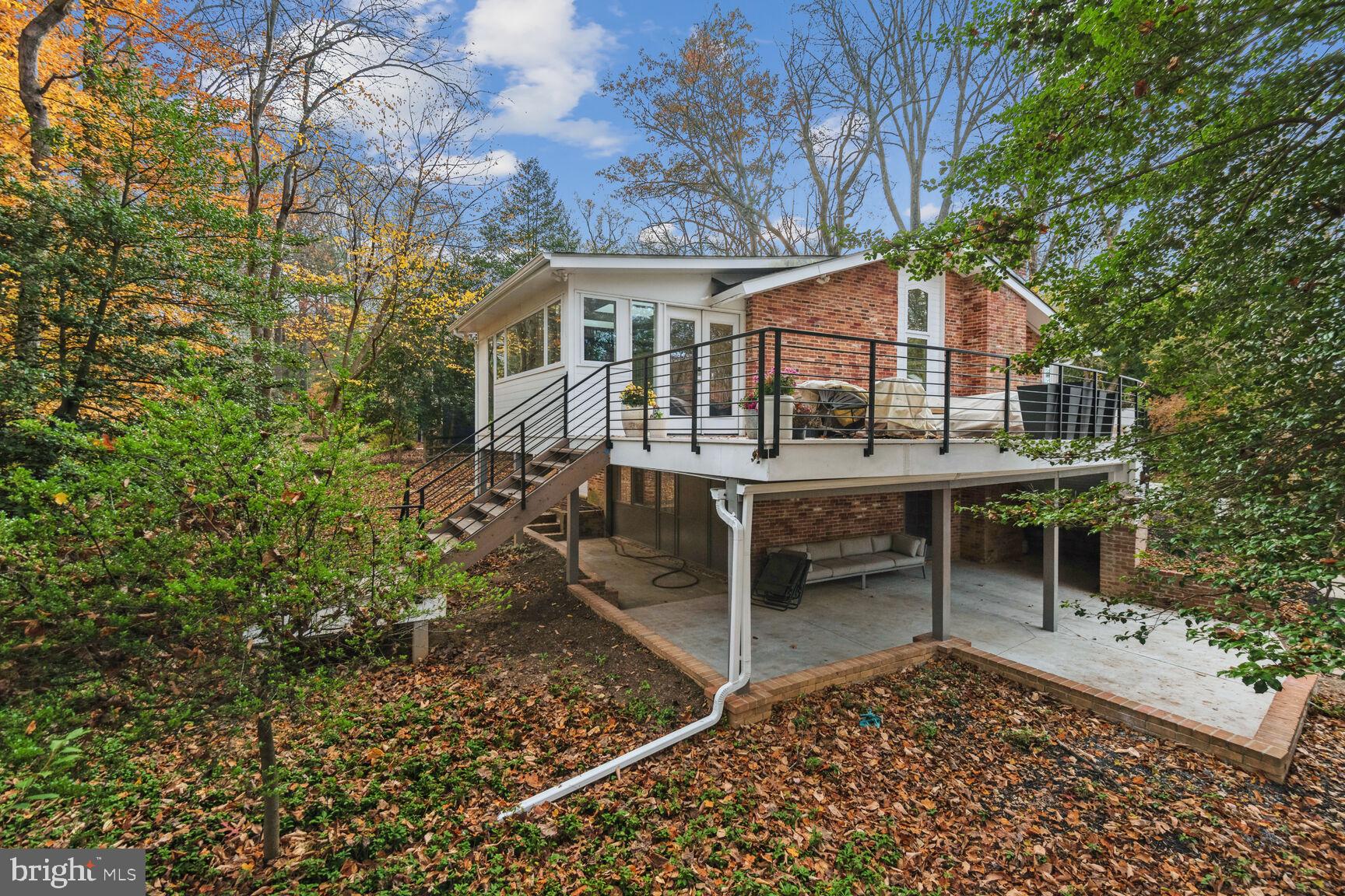 CARDEROCK SPRINGS - Residential