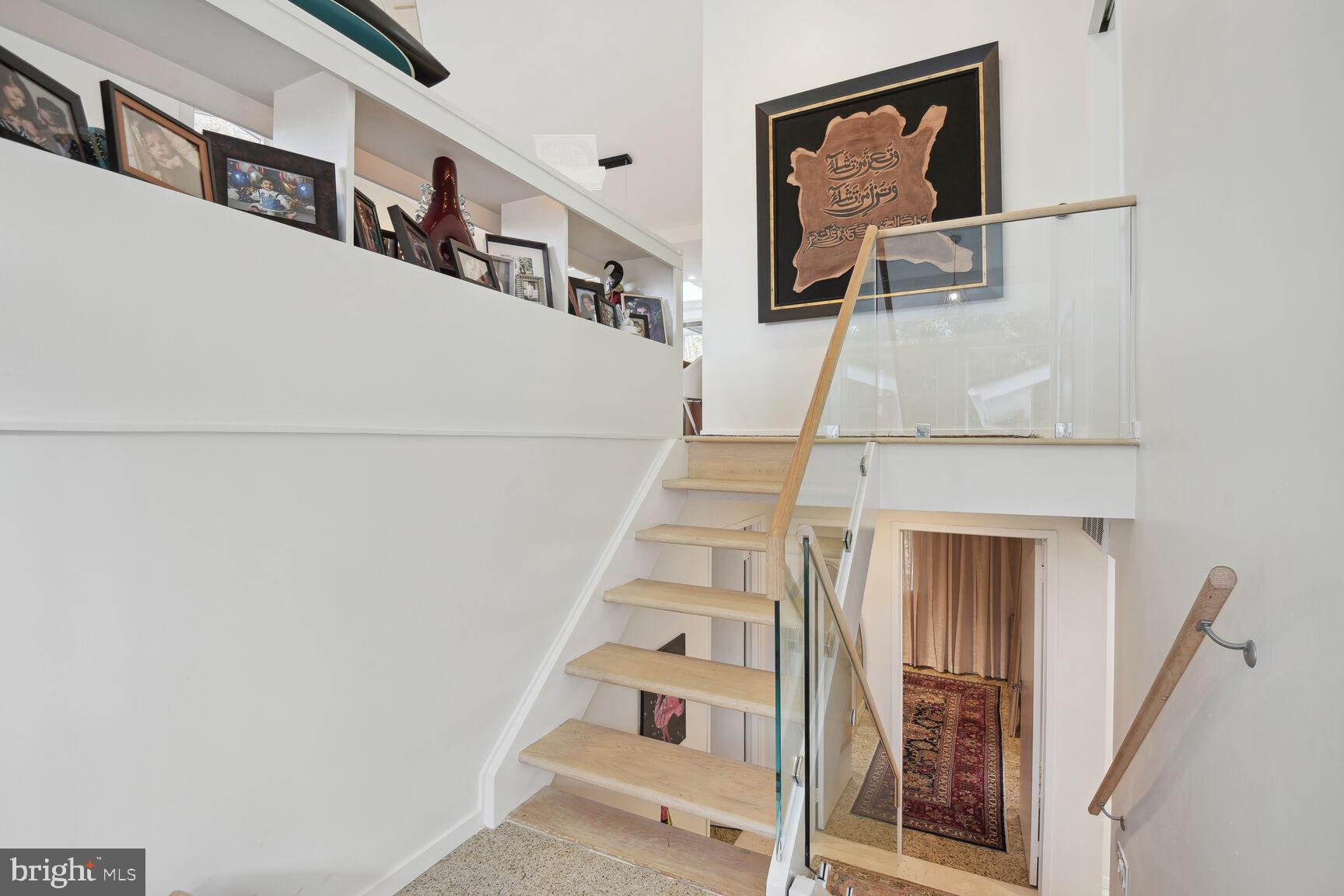 CARDEROCK SPRINGS - Residential