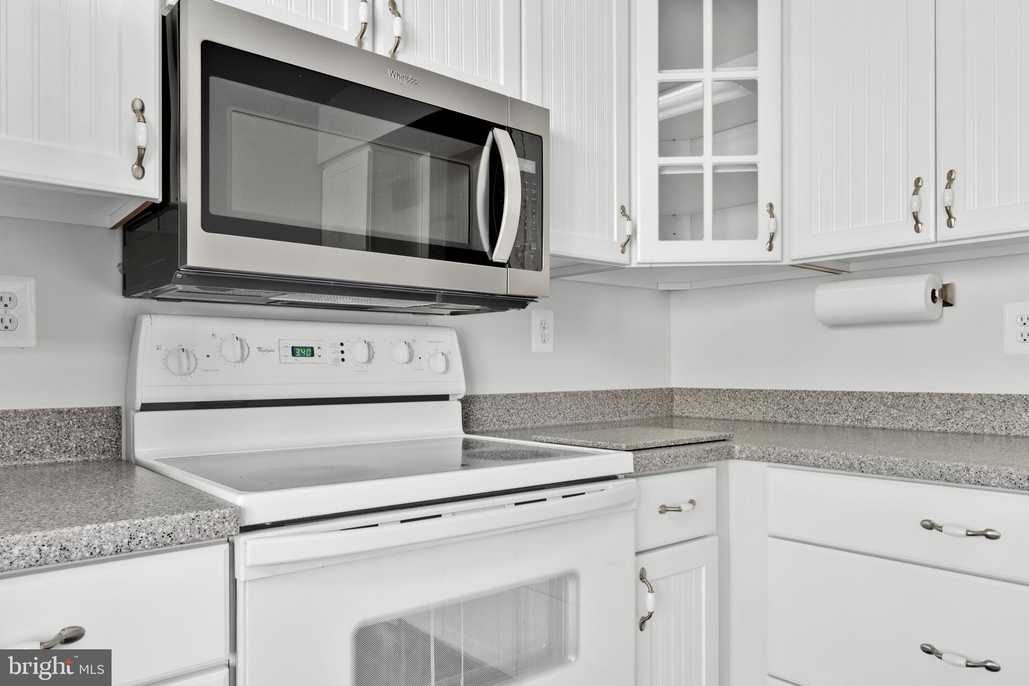 BURTONSVILLE - Residential