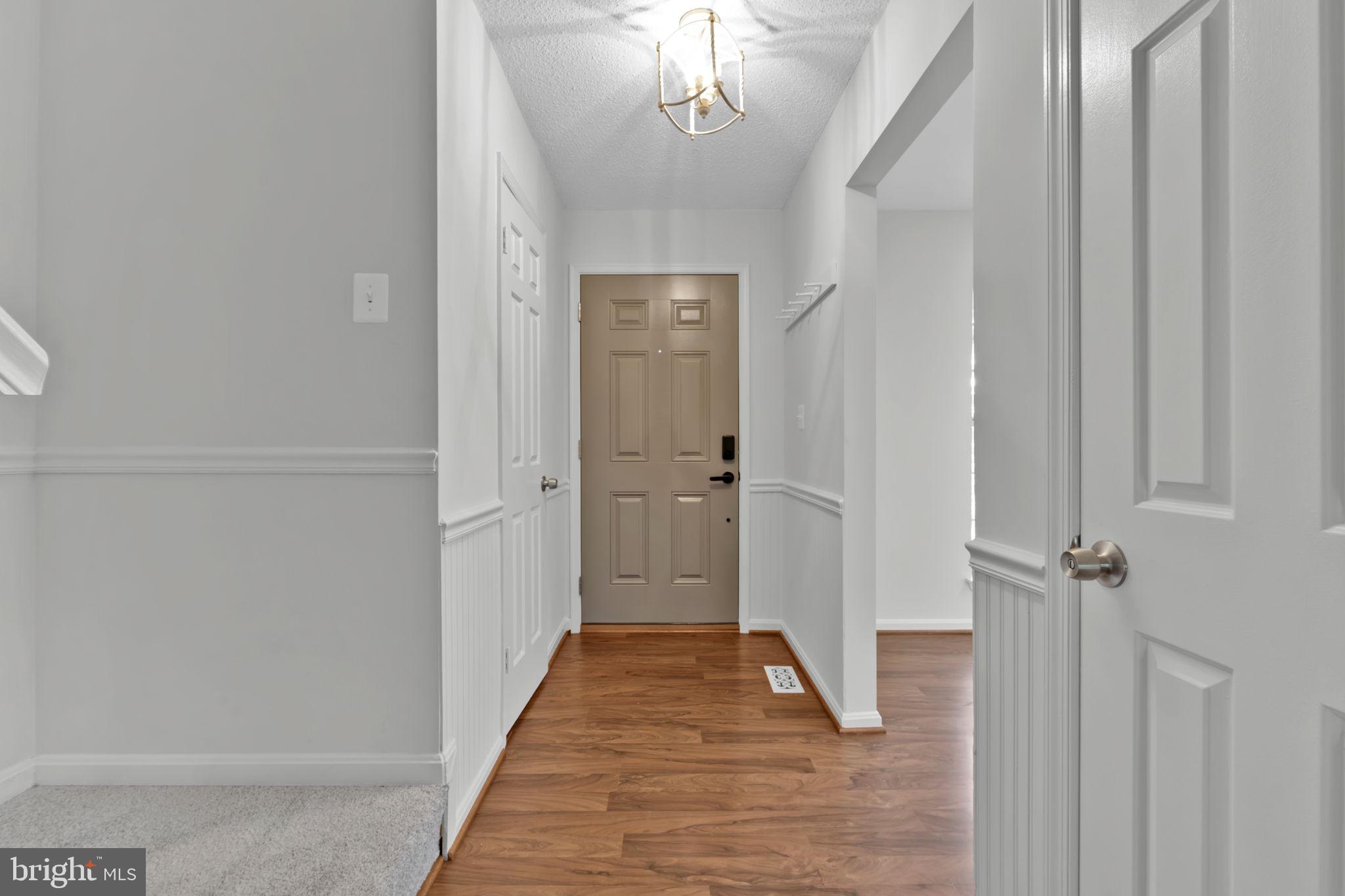 BURTONSVILLE - Residential