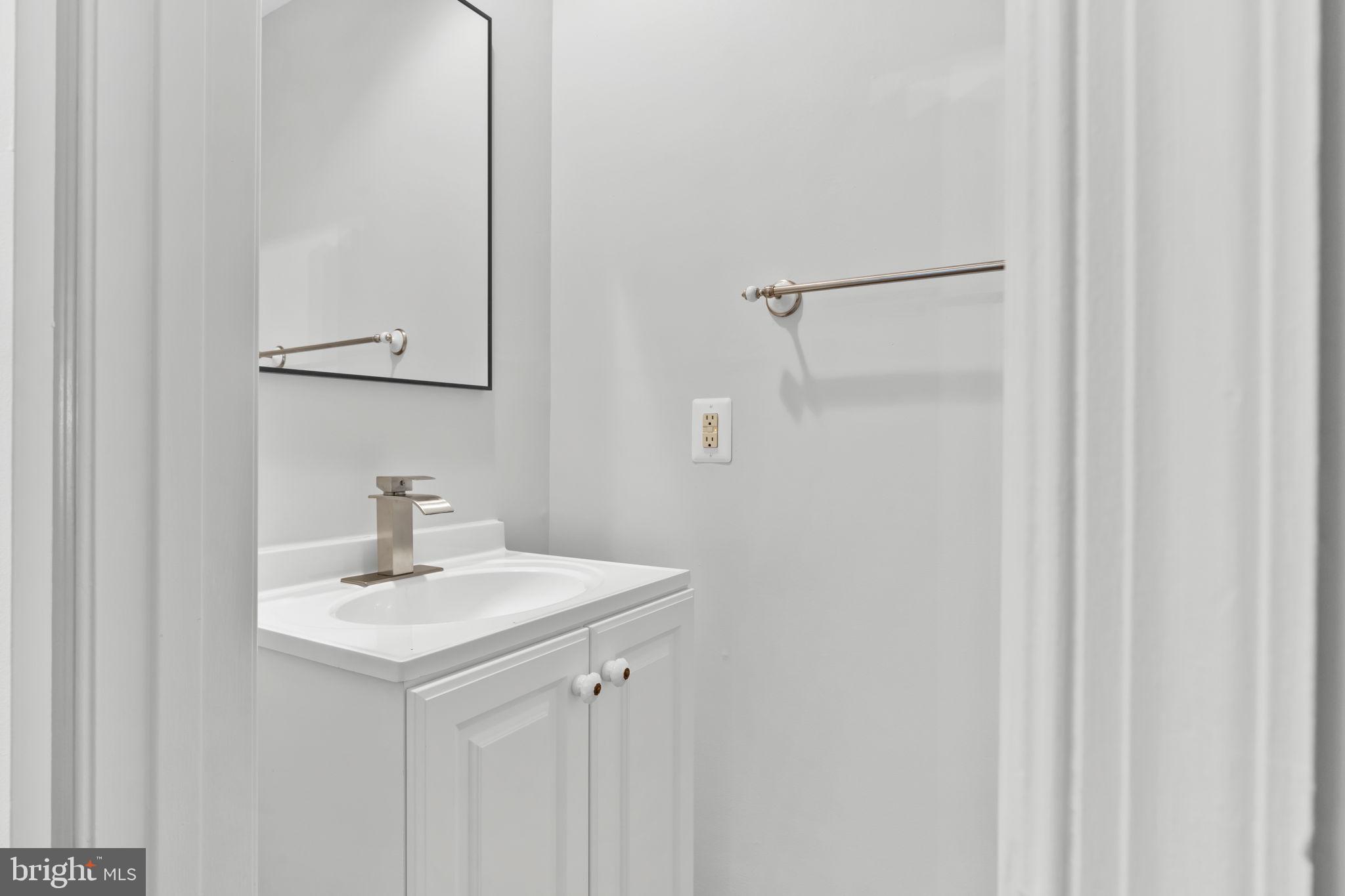 BURTONSVILLE - Residential