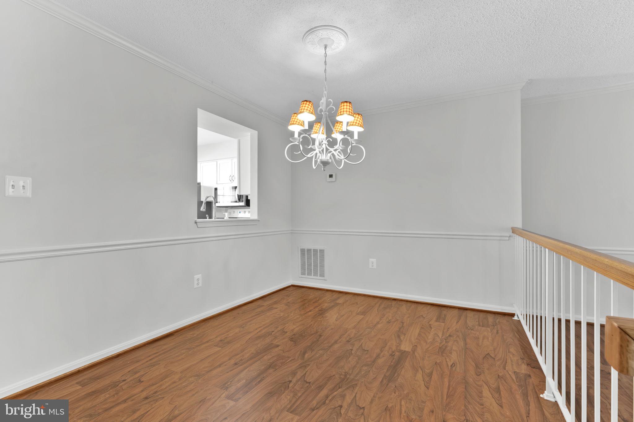 BURTONSVILLE - Residential