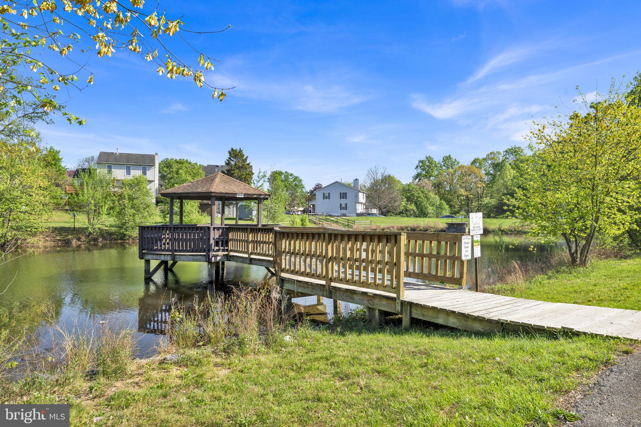 BURTONSVILLE - Residential