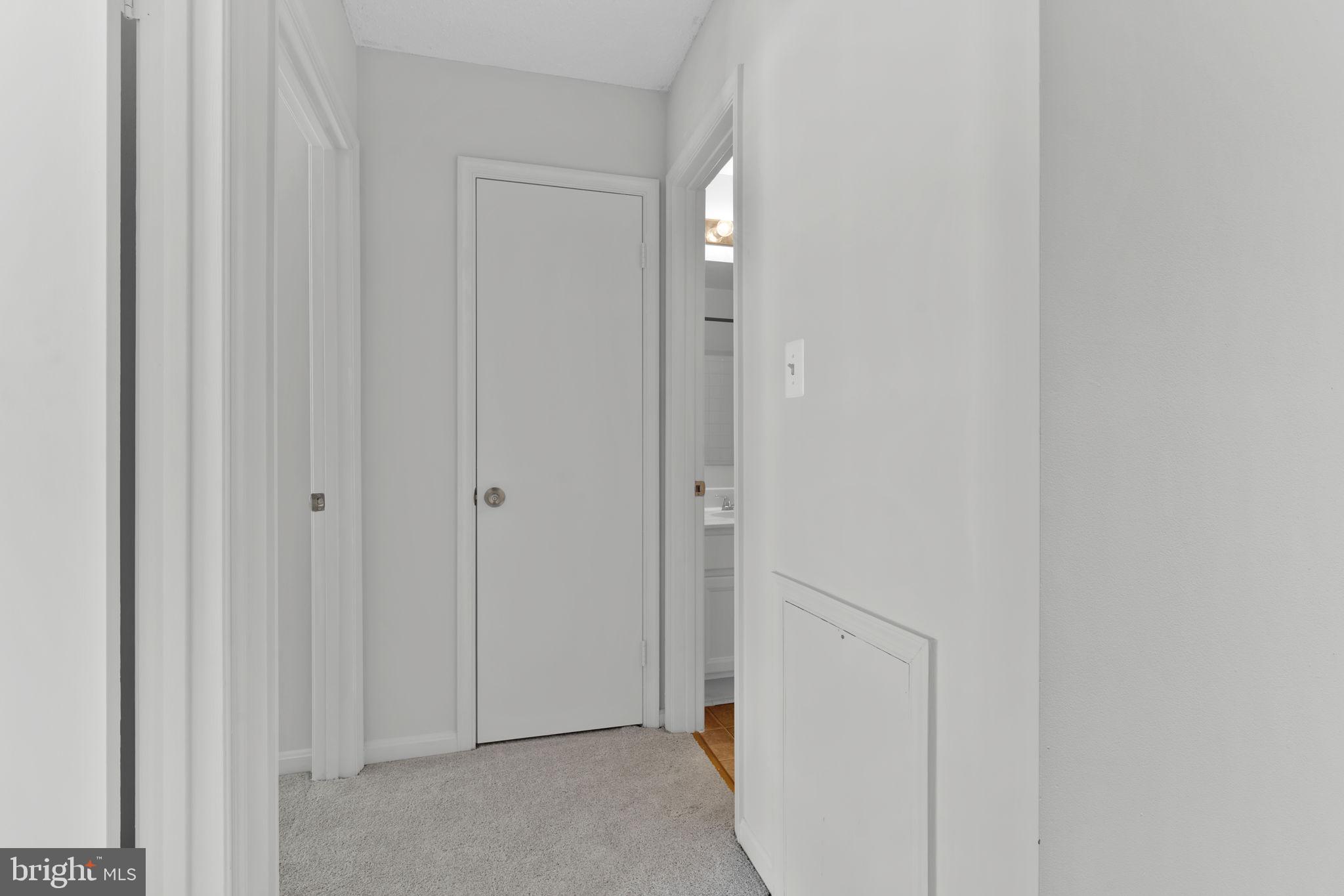 BURTONSVILLE - Residential