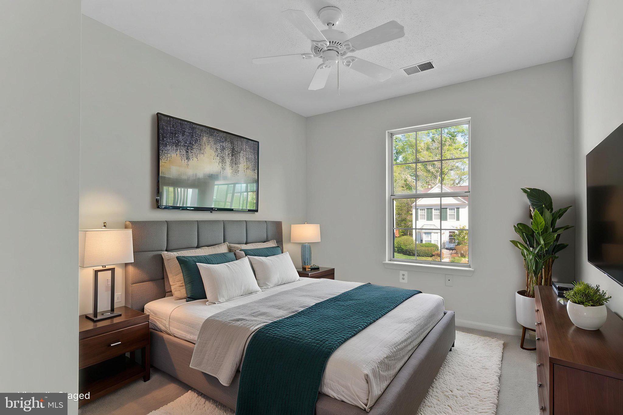 BURTONSVILLE - Residential