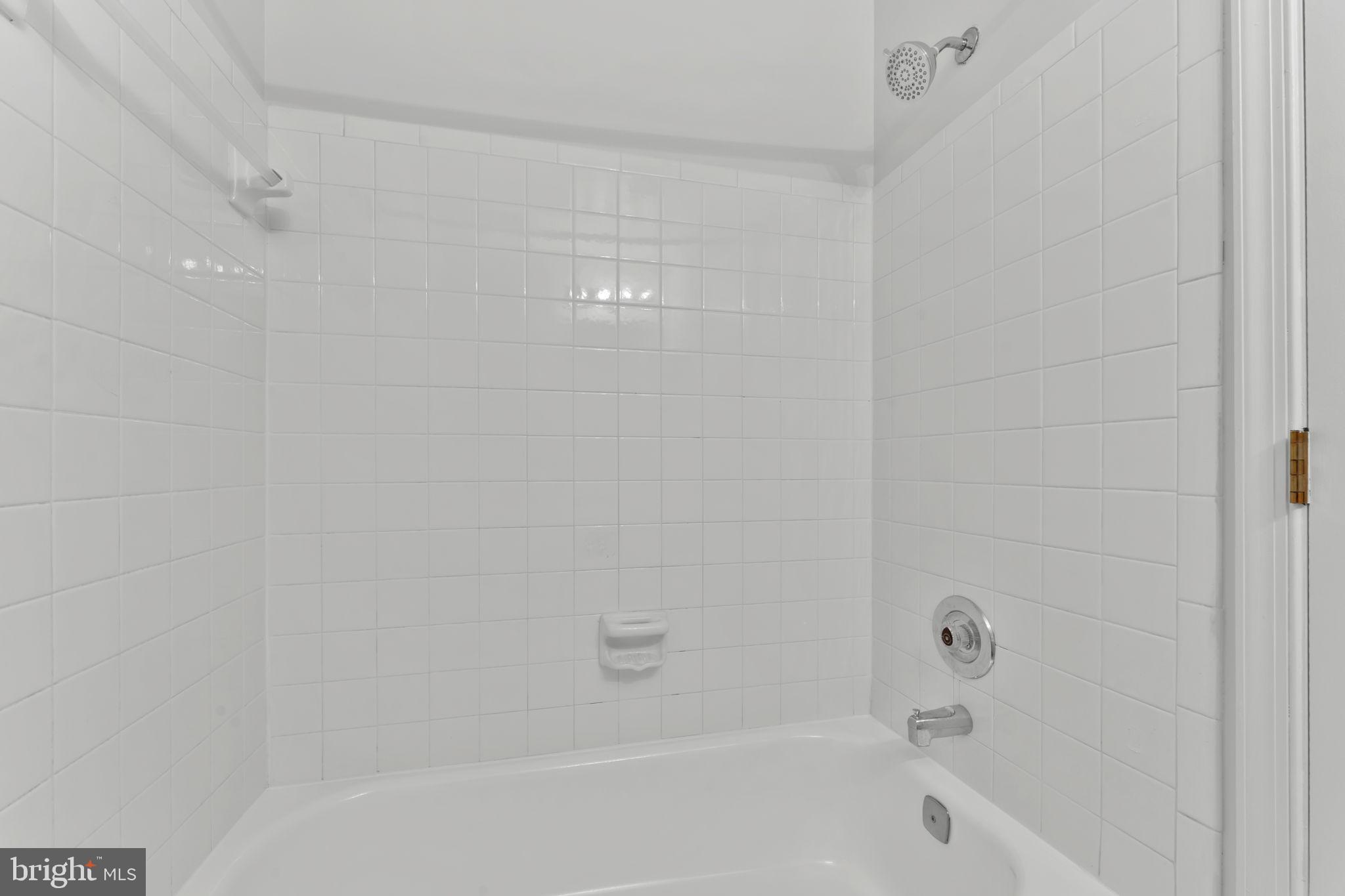 BURTONSVILLE - Residential