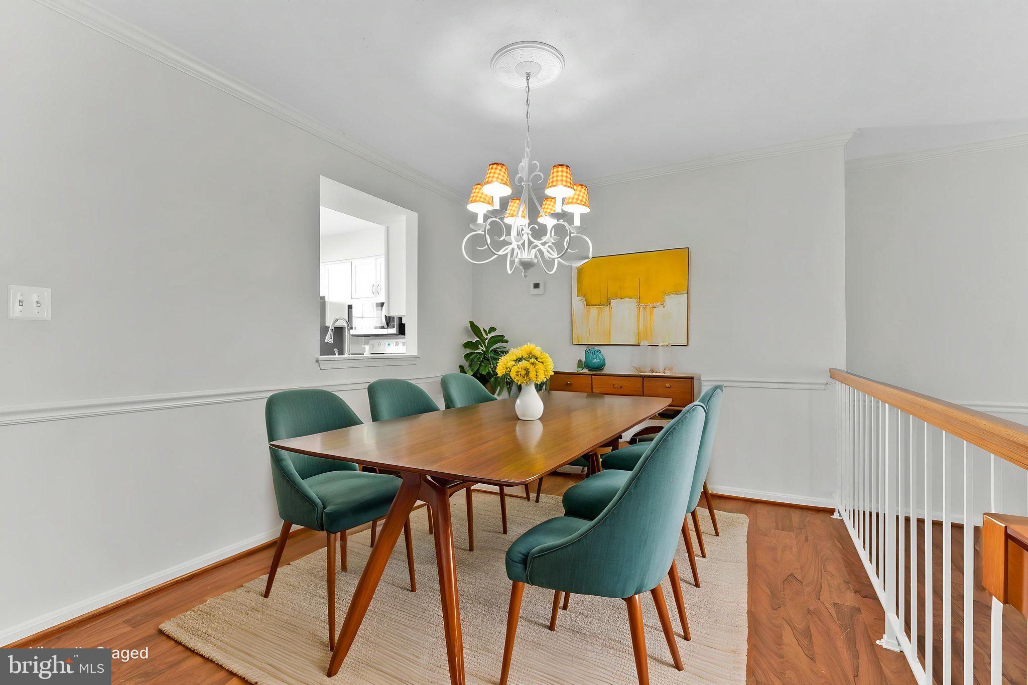 BURTONSVILLE - Residential