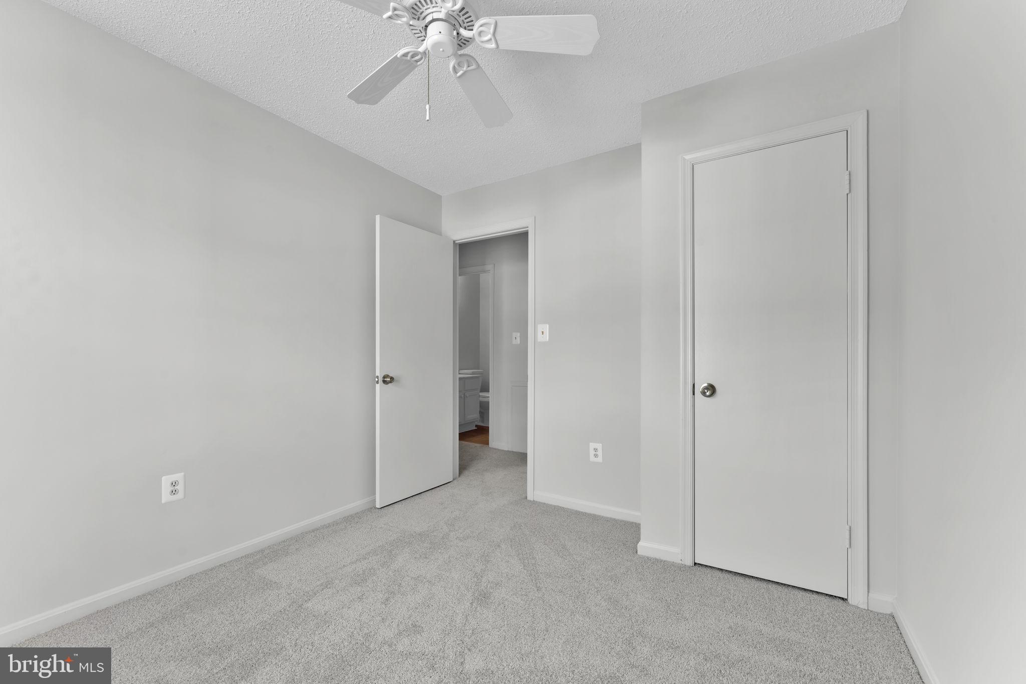 BURTONSVILLE - Residential