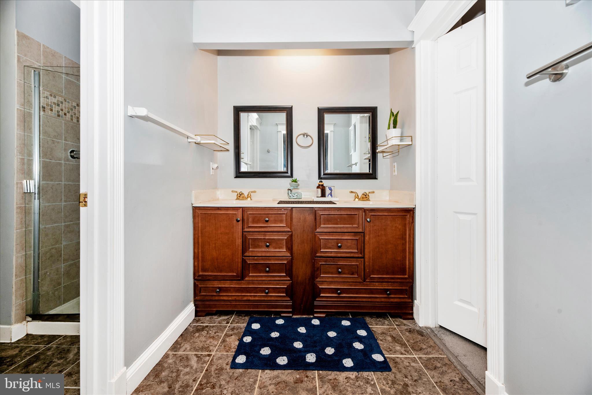 CHAPEL HILL - Residential