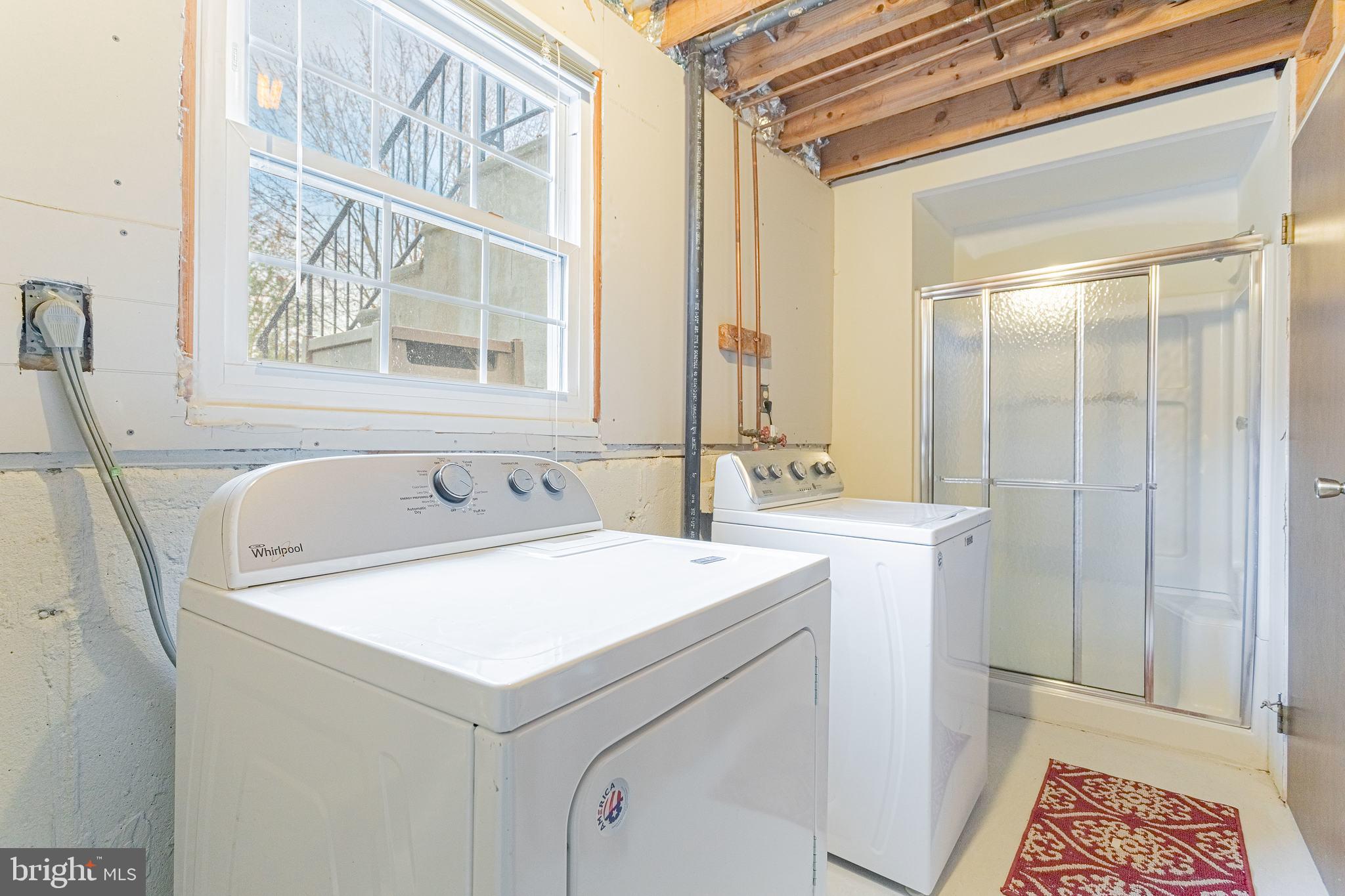 D EVEREUX WEST - Residential