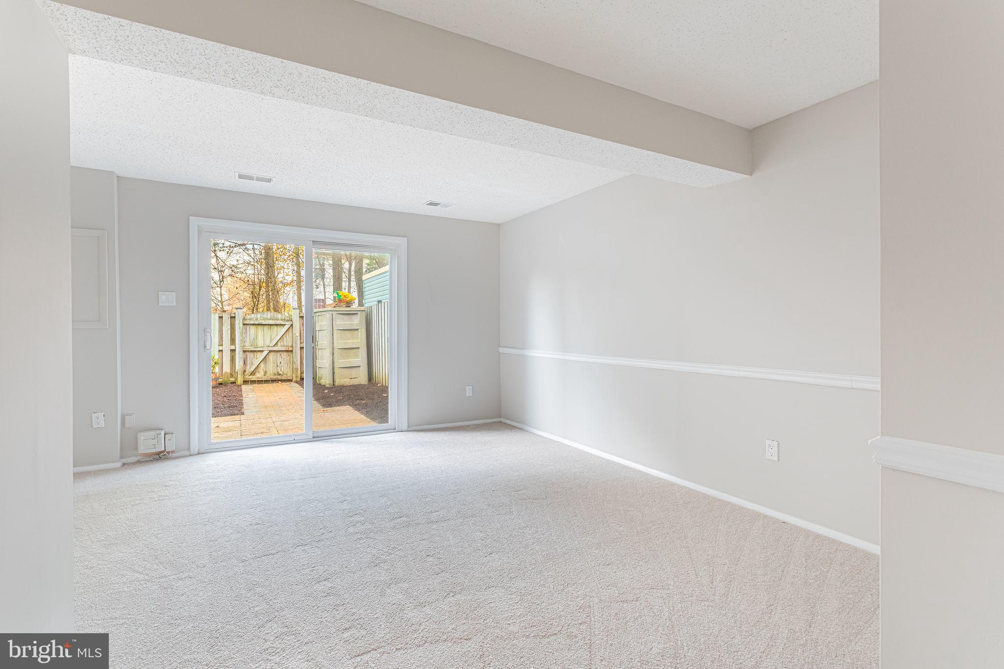 D EVEREUX WEST - Residential